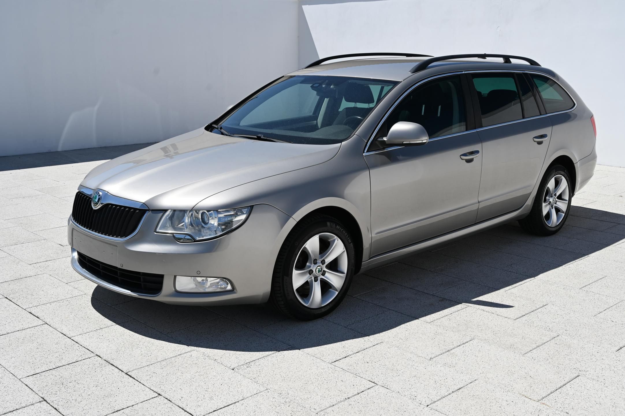 Škoda Superb, 2.0TDI 103KW Ambition 9/2012