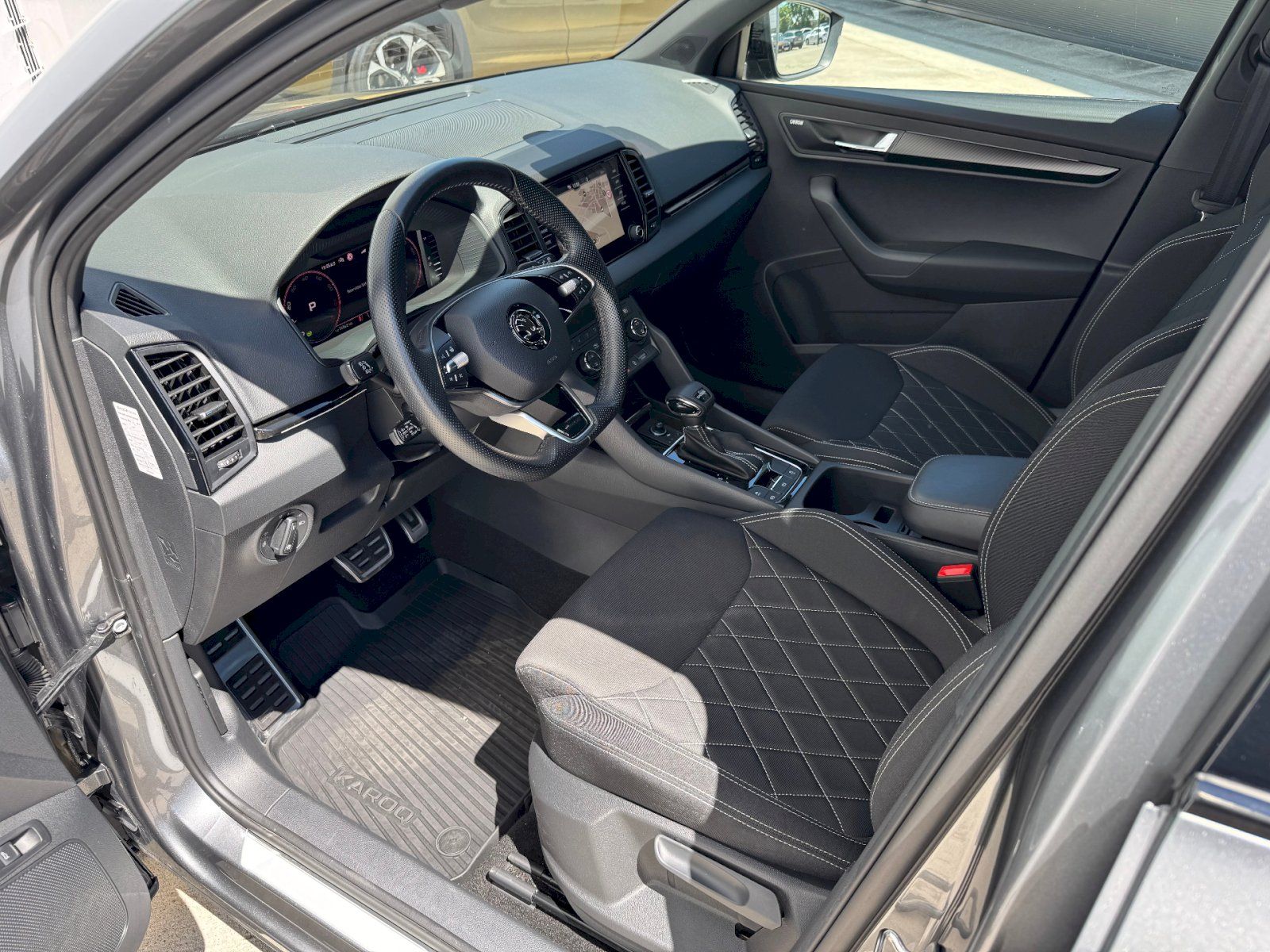 Škoda Karoq, DSG 1.5 TSI 110 kW Sportline - fotka 6