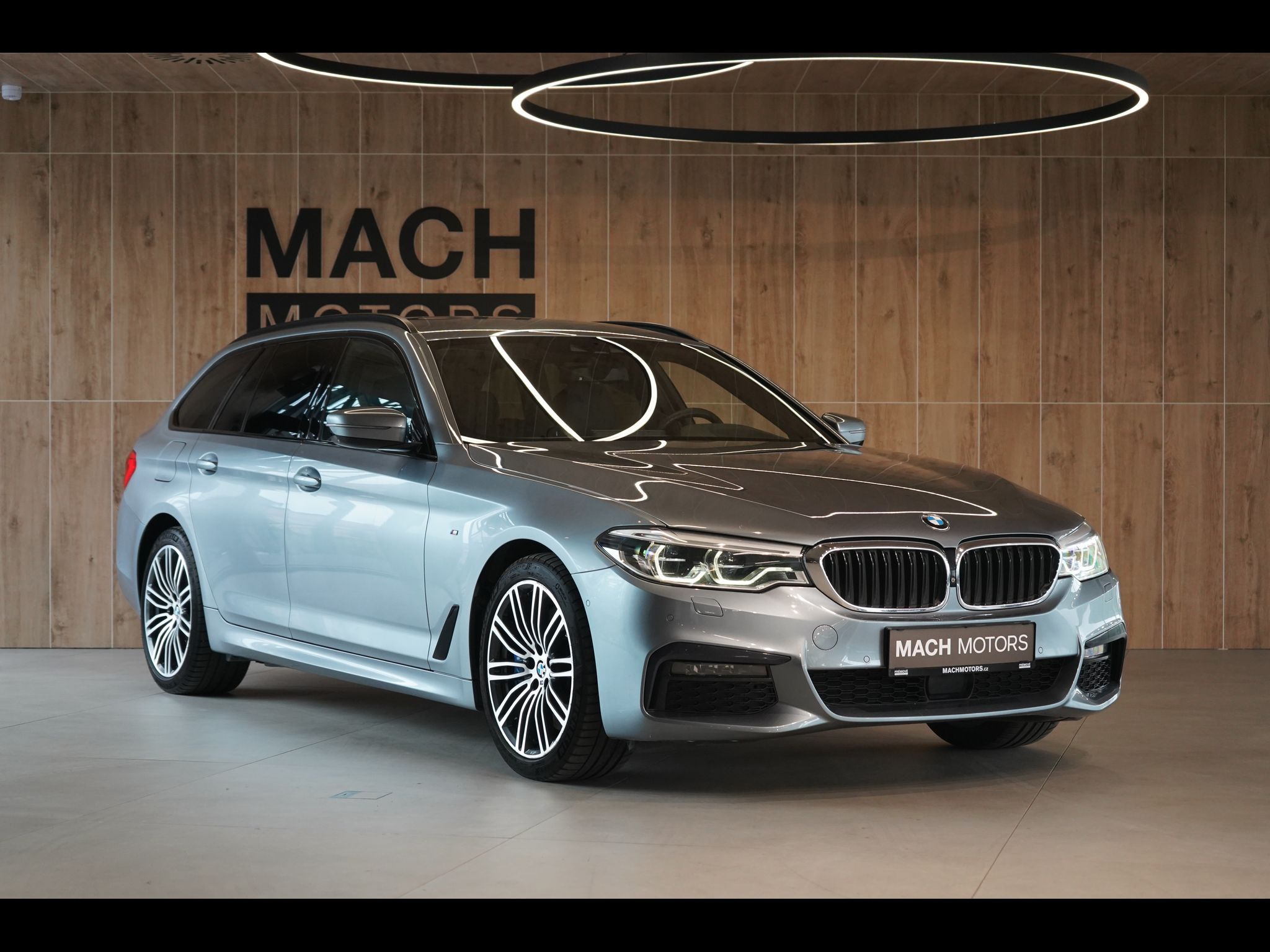 BMW Řada 5, 540d xDrive, Tažné, Ventilace - fotka 4