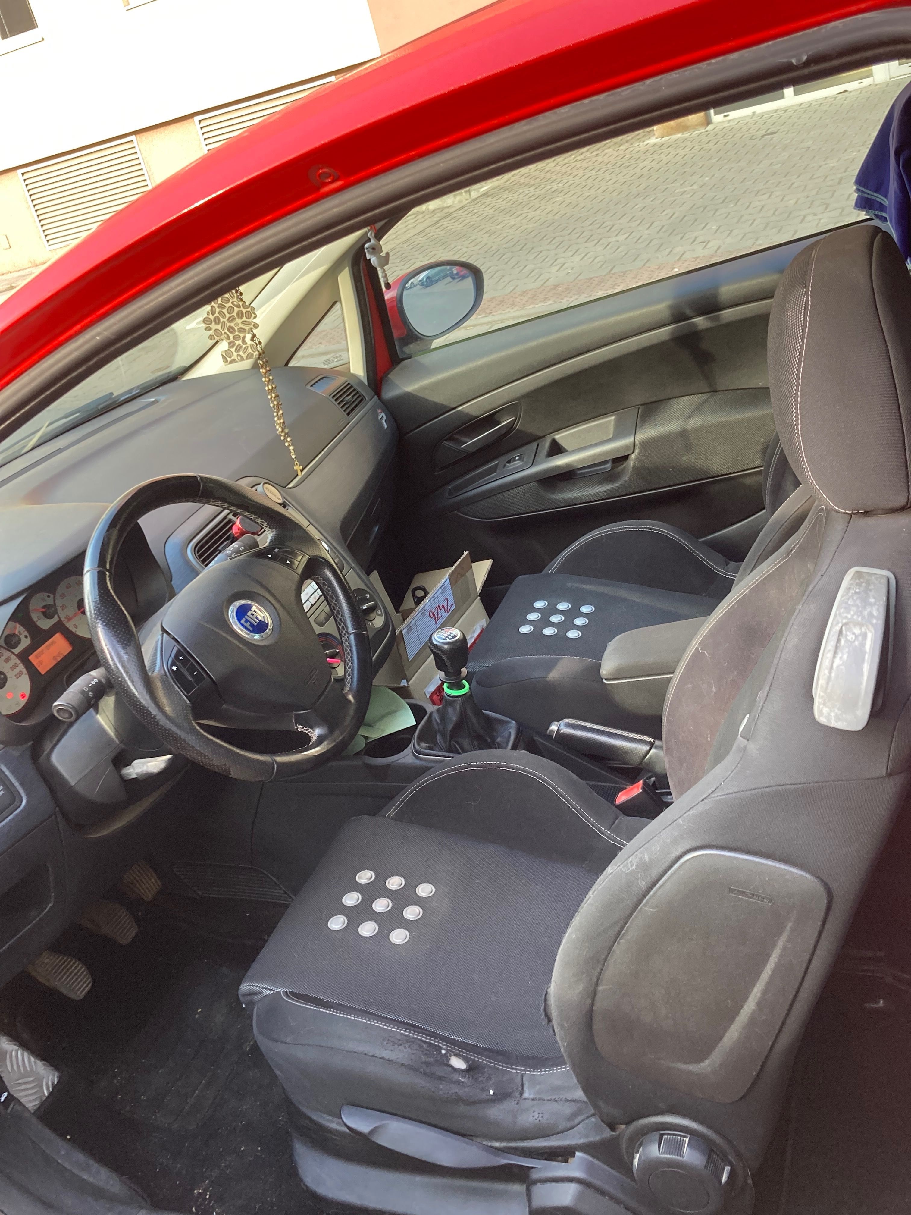 Fiat Grande Punto, 1,4 70kw nová STK - fotka 6