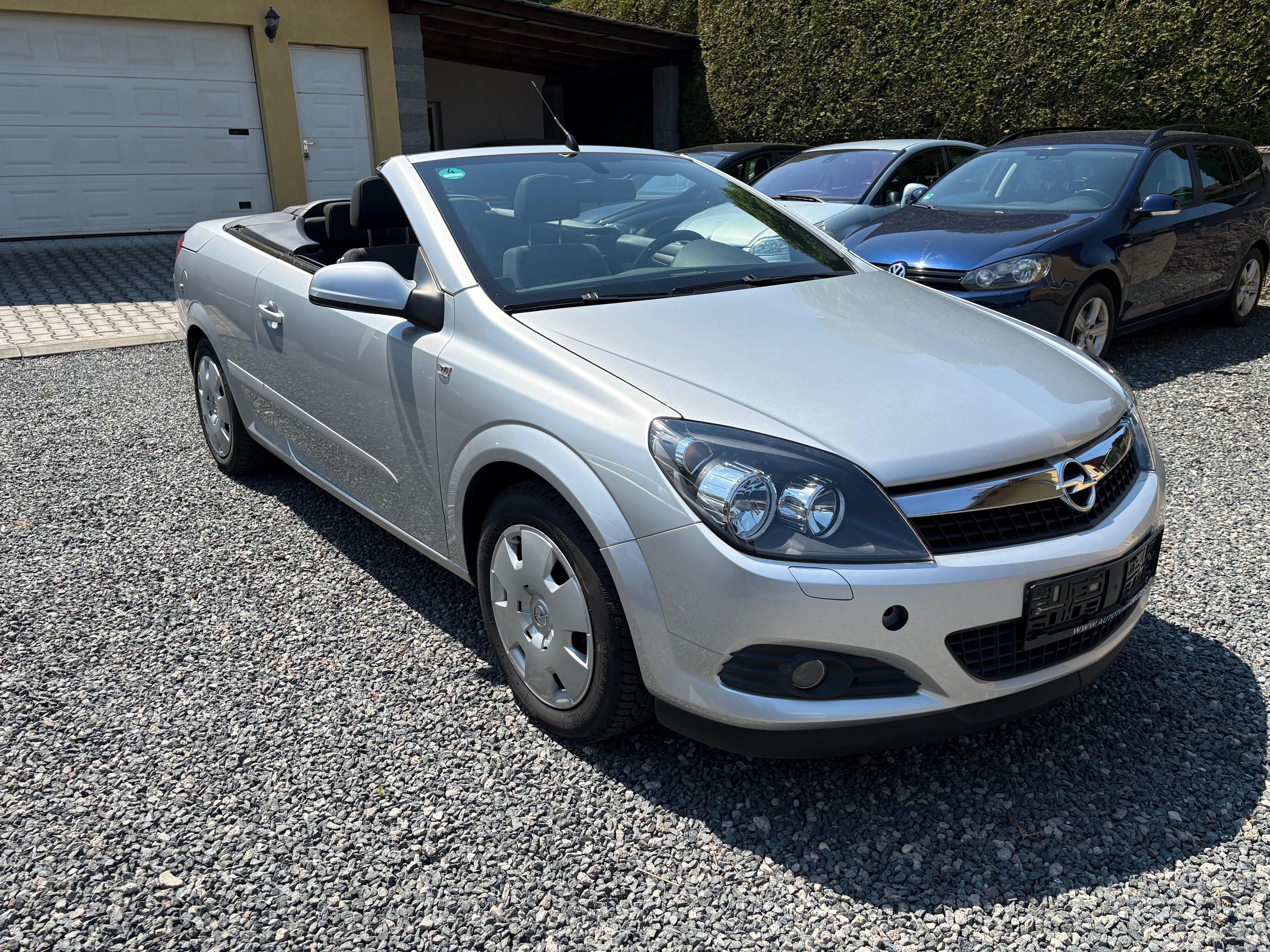 Opel Astra, 1.8 16V Twin Top - fotka 5