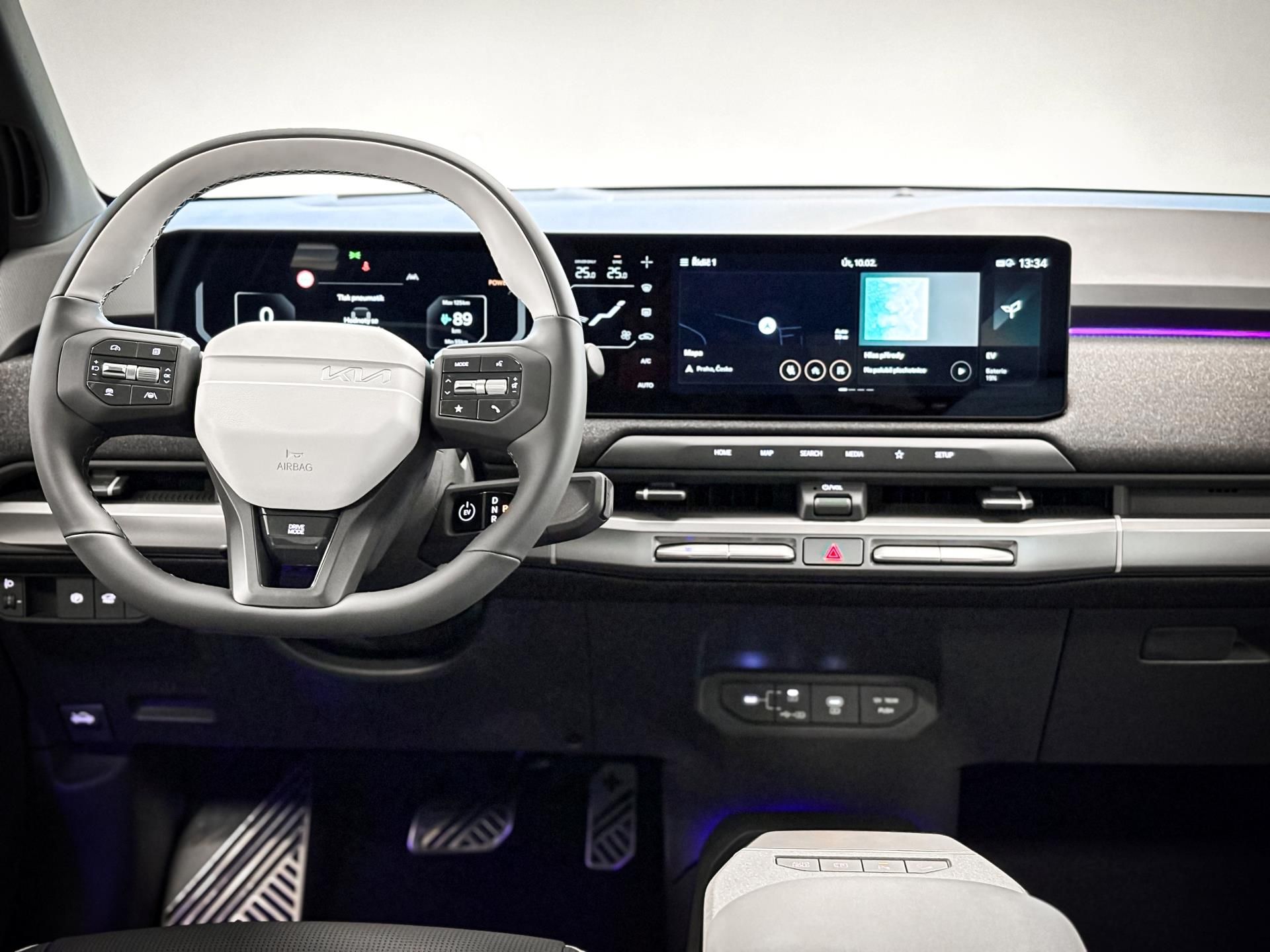 Kia EV3, GT LINE 4×2 81,4KWH+TECH+V2L - fotka 5