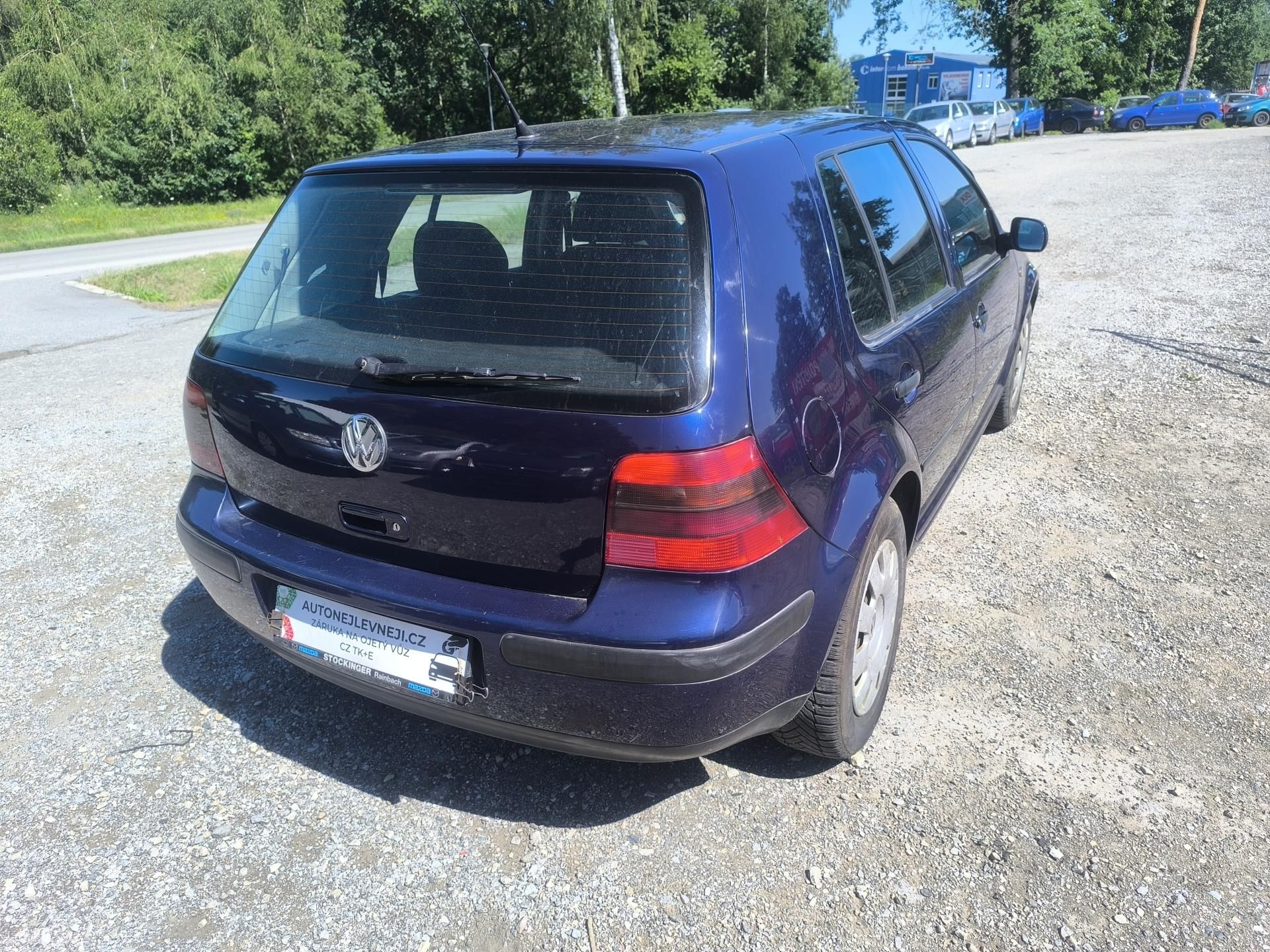 Volkswagen Golf, KRÁSNÝ,145TKM,1MAJ89LET,SERVIS - fotka 4