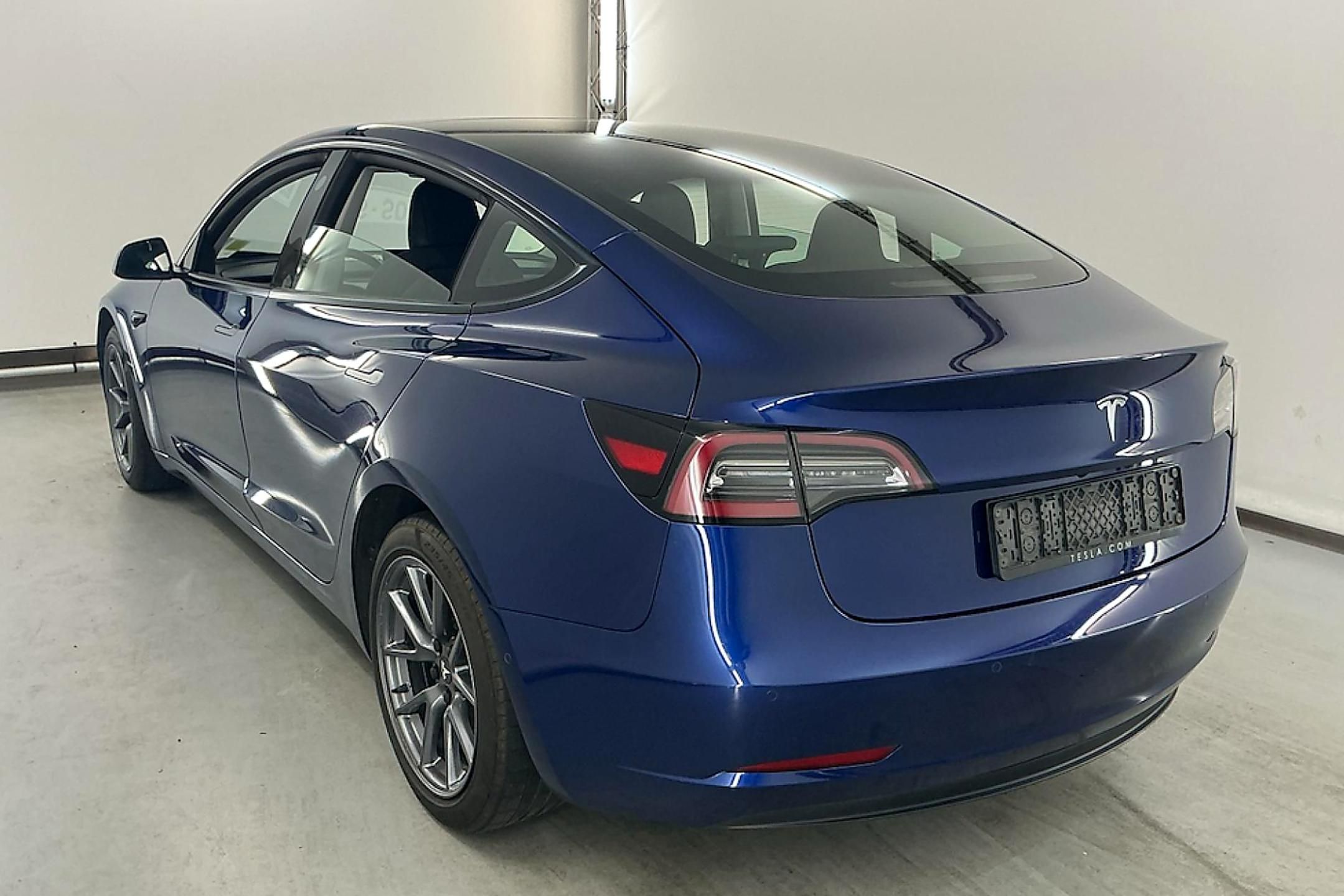 Tesla Model 3, Standard Range Plus LFP - fotka 3