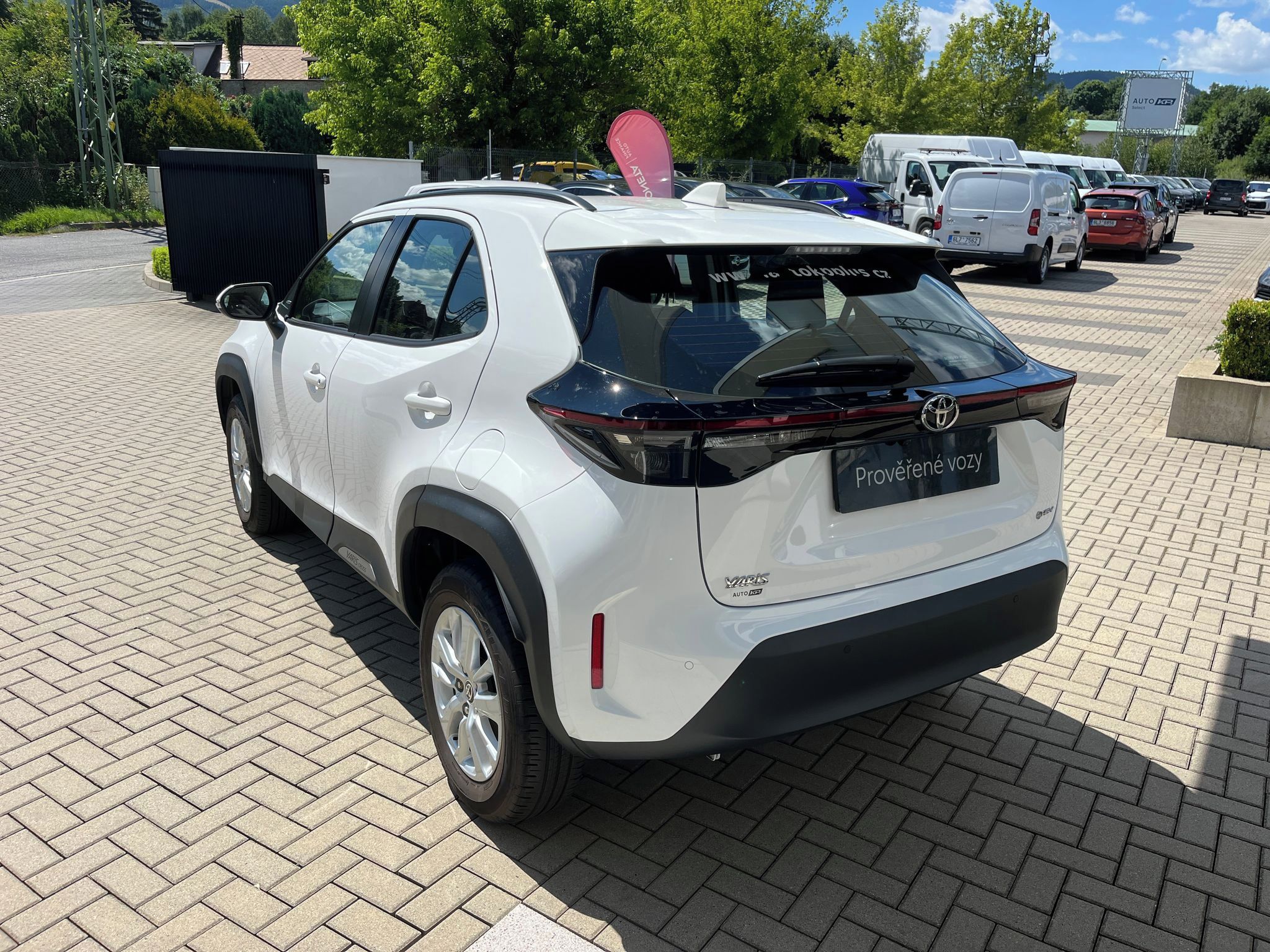 Toyota Yaris Cross, 1.5 Hybrid e-CVT Comfort - fotka 4