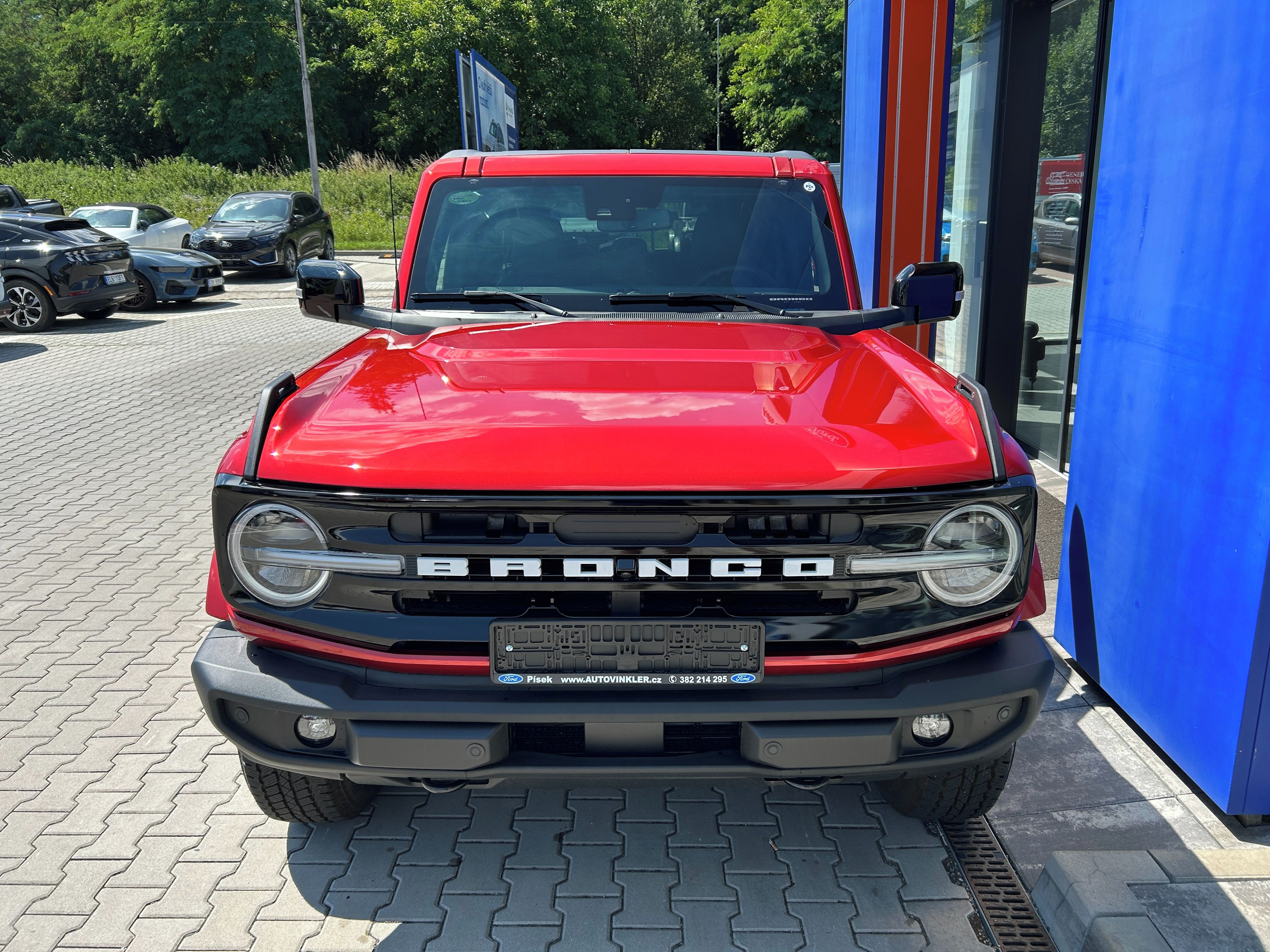 Ford Bronco, 2.7 EcoBoost 246kW OUTER BANKS - fotka 2