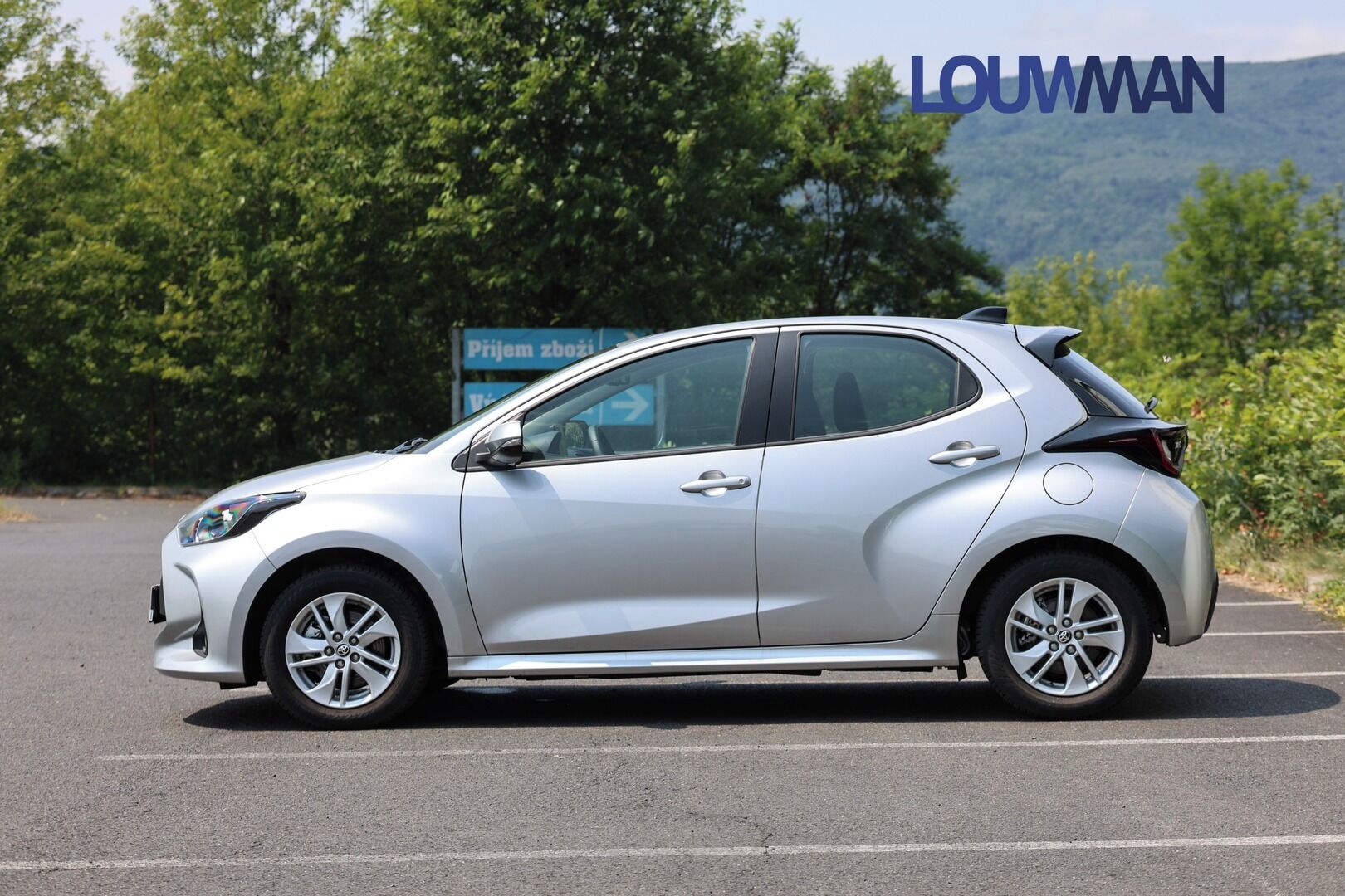 Toyota Yaris, 1.5 HEV CVT COMFORT - fotka 3