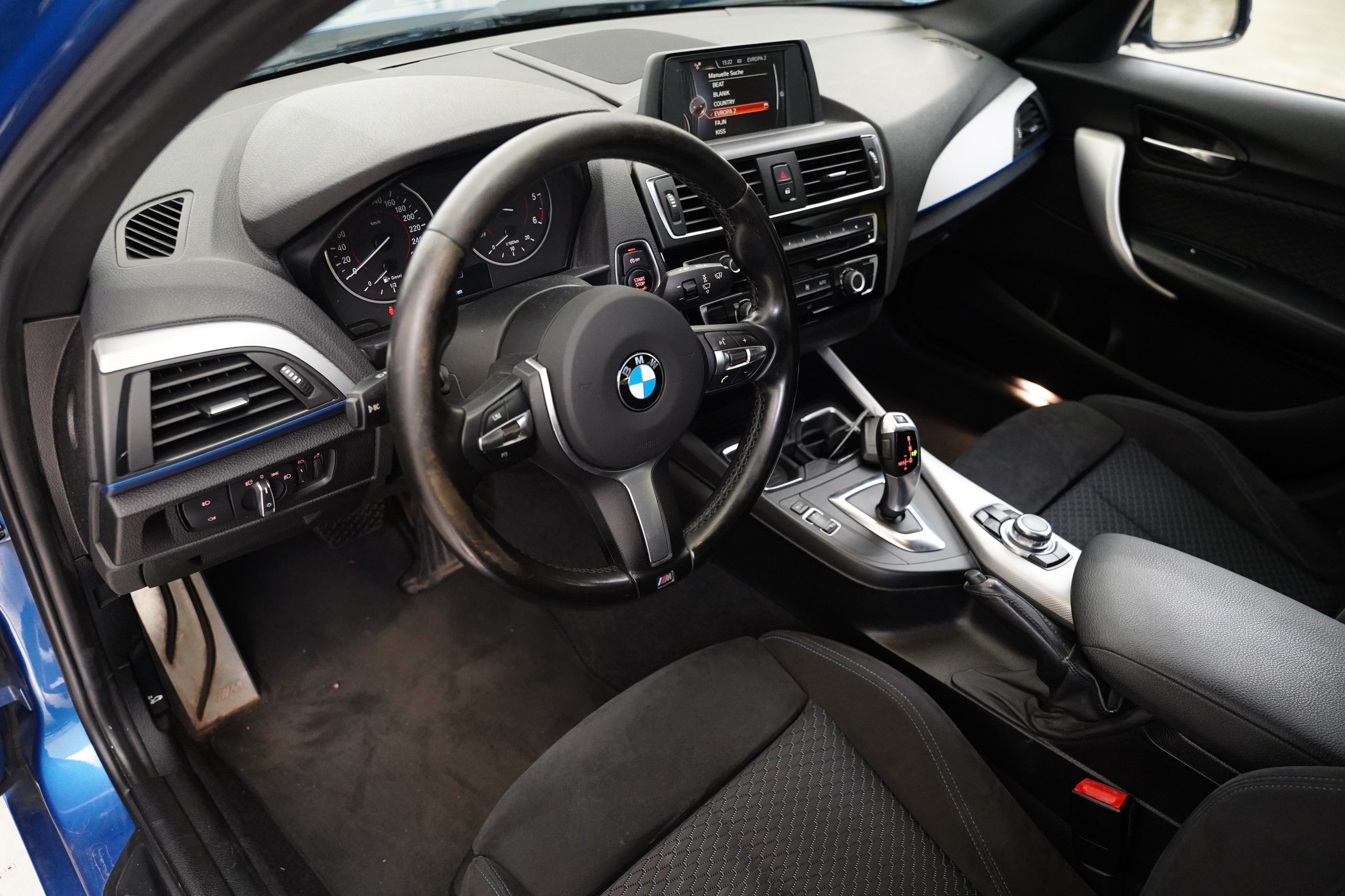 BMW Řada 1, 120d 140 kW xDrive M Sport - fotka 5