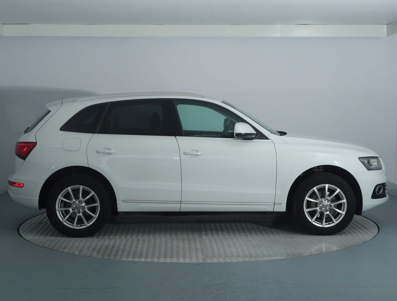 Audi Q5, 2.0 TDI, 4X4, Automat - fotka 6