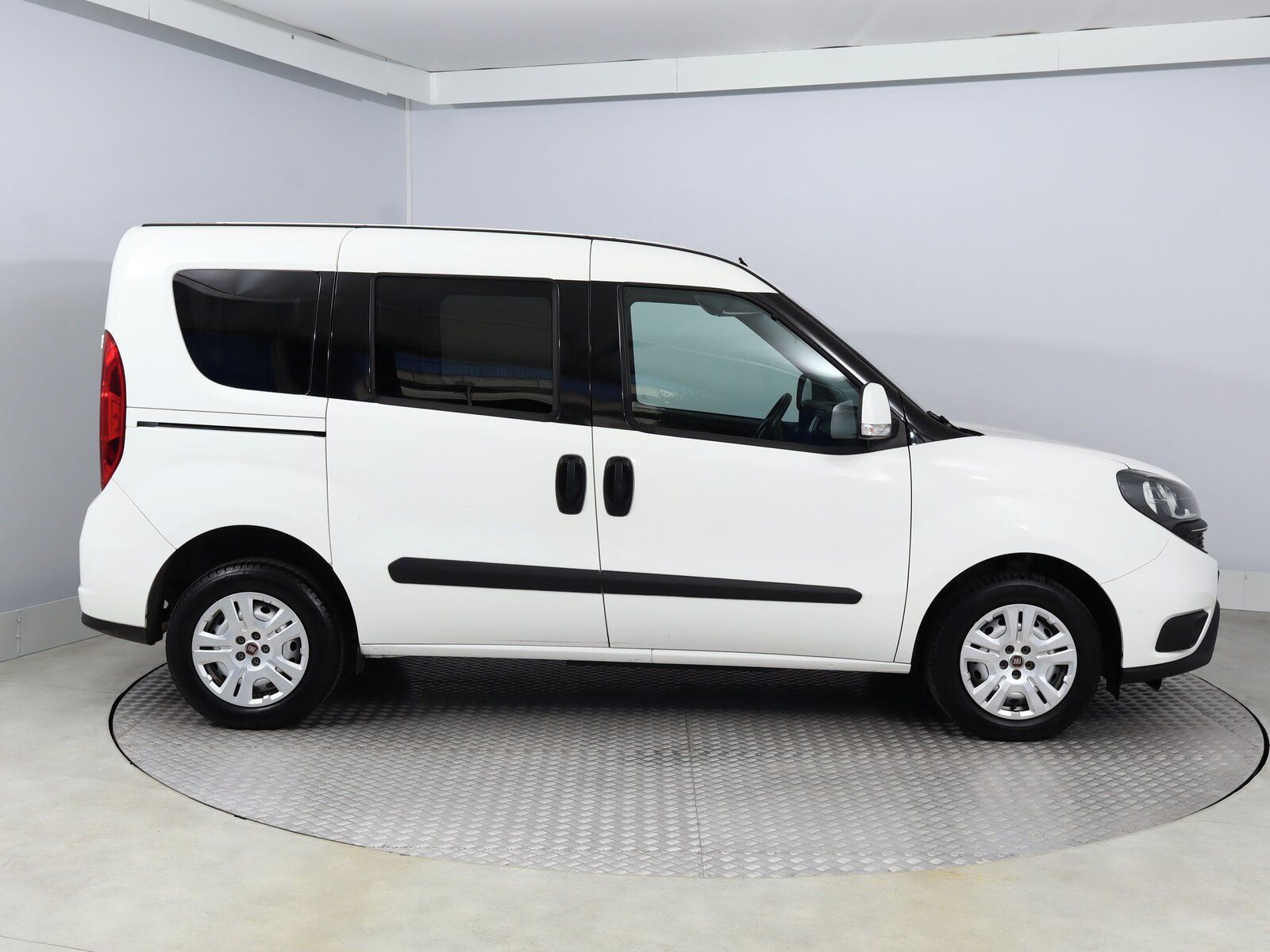 Fiat Dobló, 1.3 MultiJet, 5Míst, ČR, DPH - fotka 6