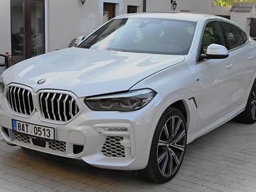 X6M50i