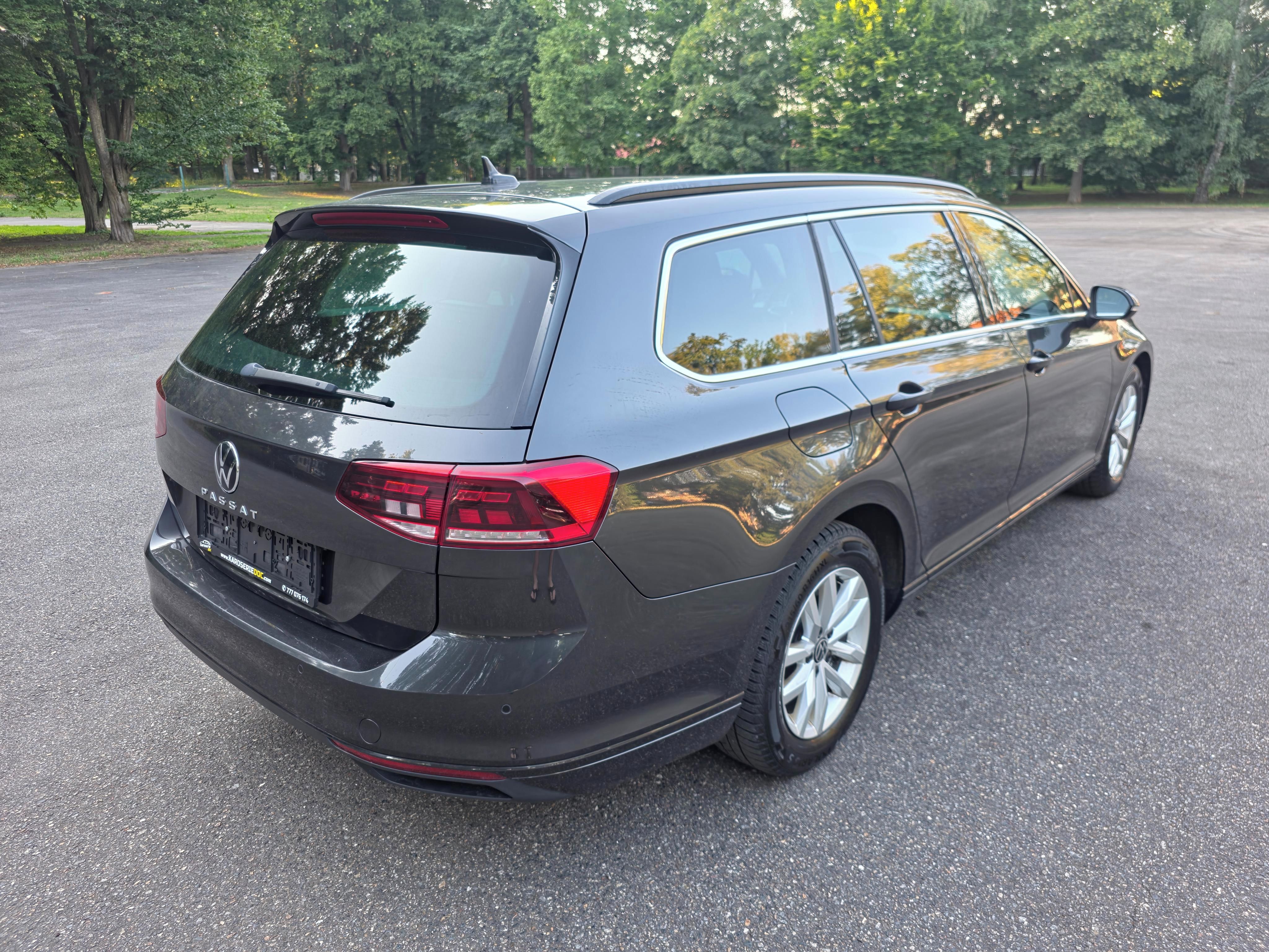 Volkswagen Passat, 2.0 TDI 110kW DSG 1.majitel - fotka 3