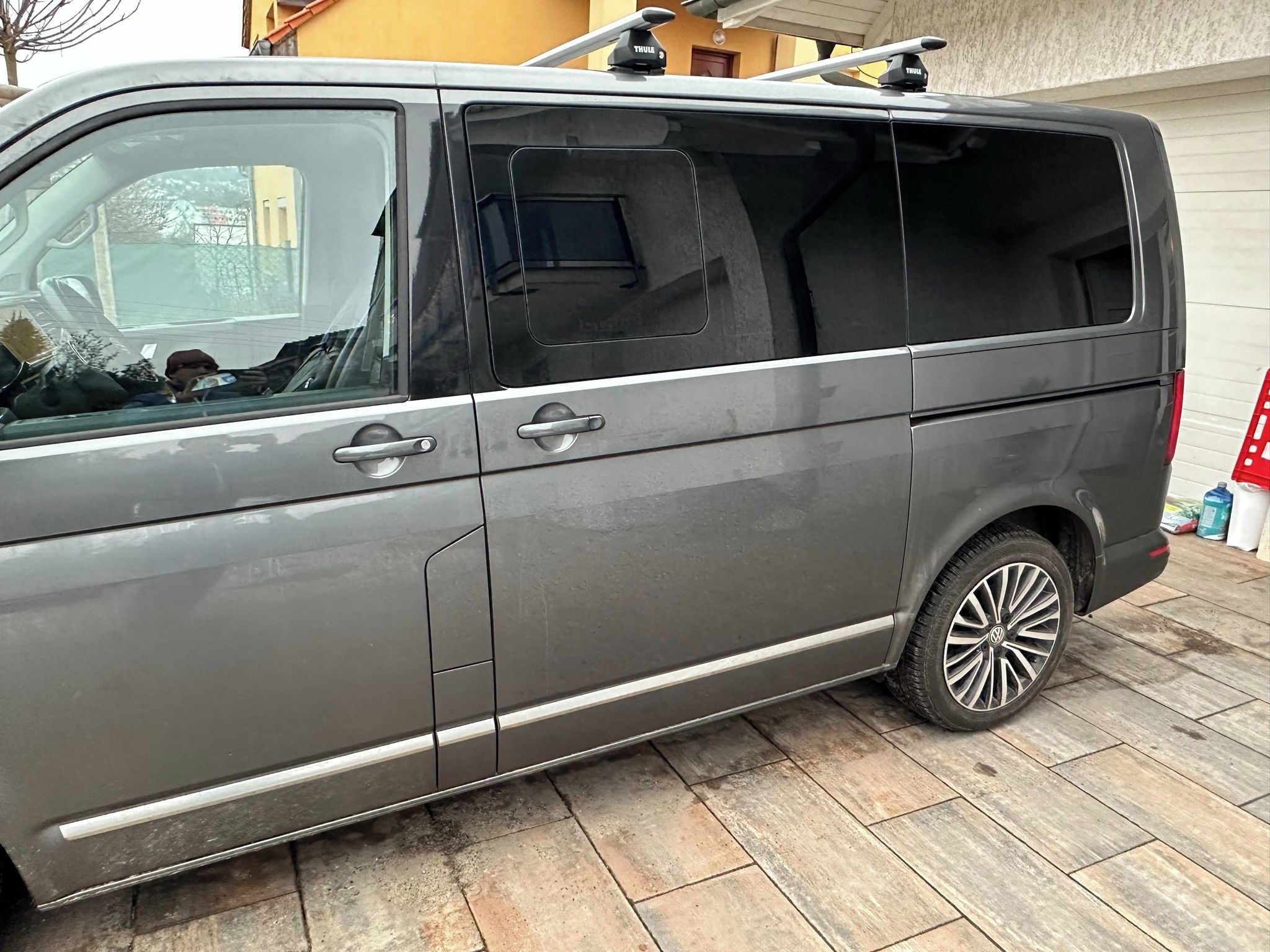 Volkswagen Multivan, 6.1 2,0 TDi DSG 4x4 150kW - fotka 6