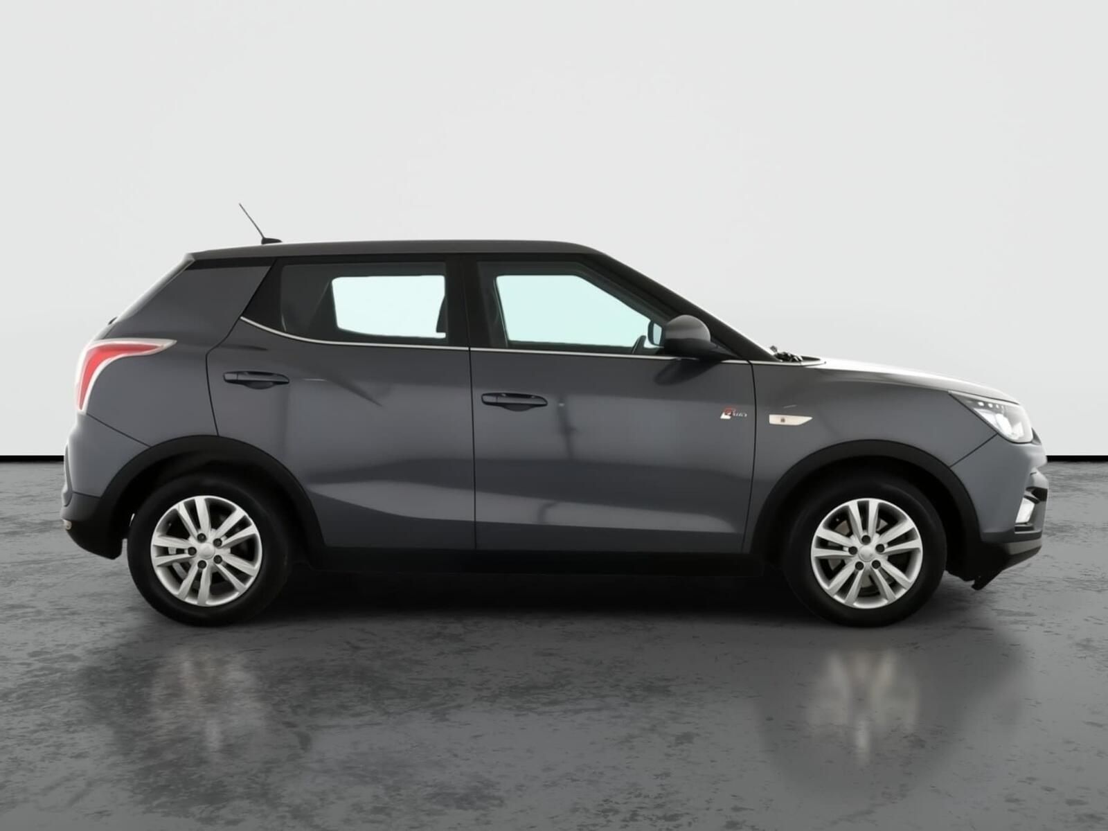 SsangYong Tivoli, 1.6 e-XDi, 4X4, Serv.kniha - fotka 6