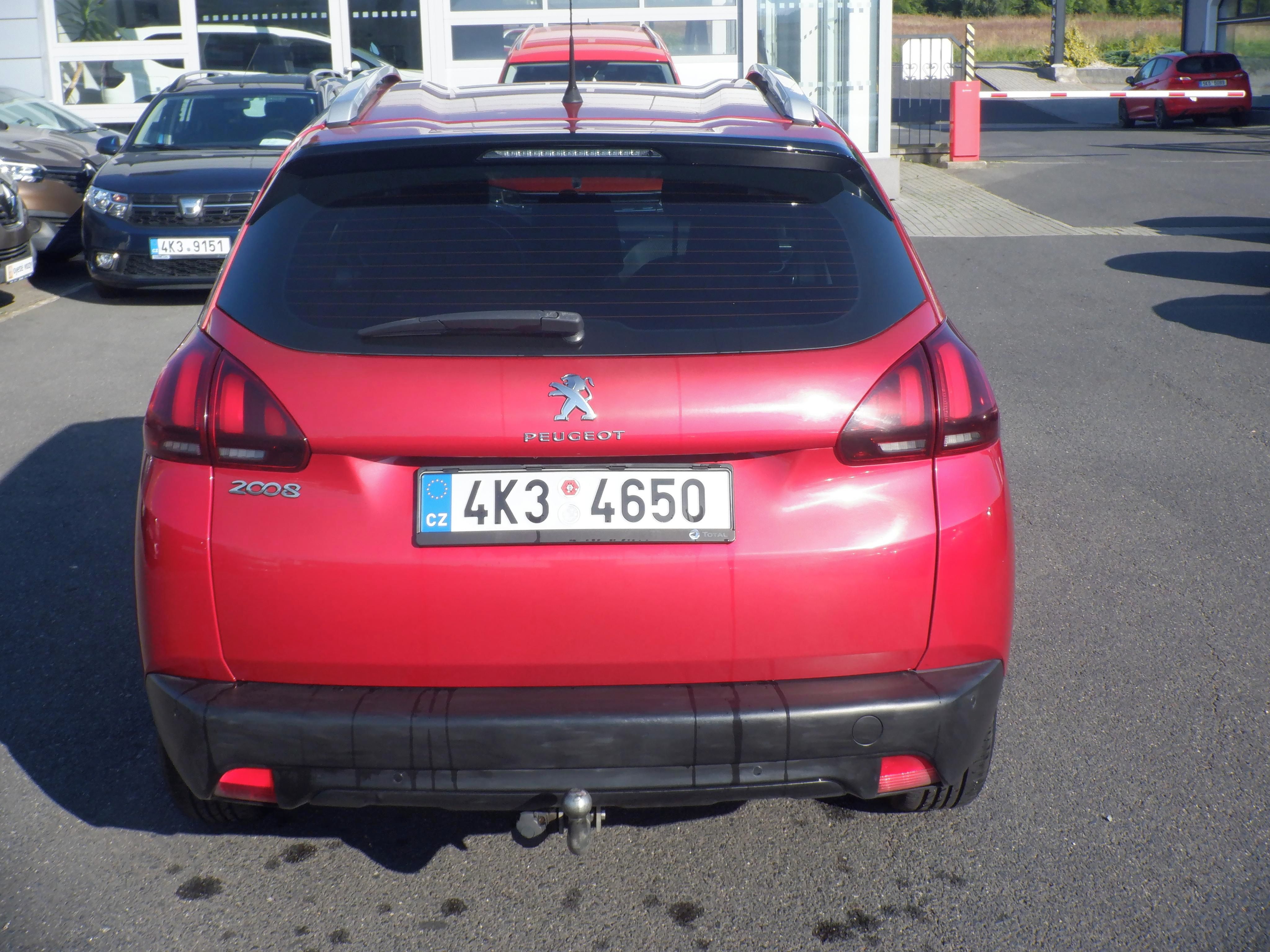 Peugeot 2008, 1.2 PureTech Active,,1.maj.ČR - fotka 6