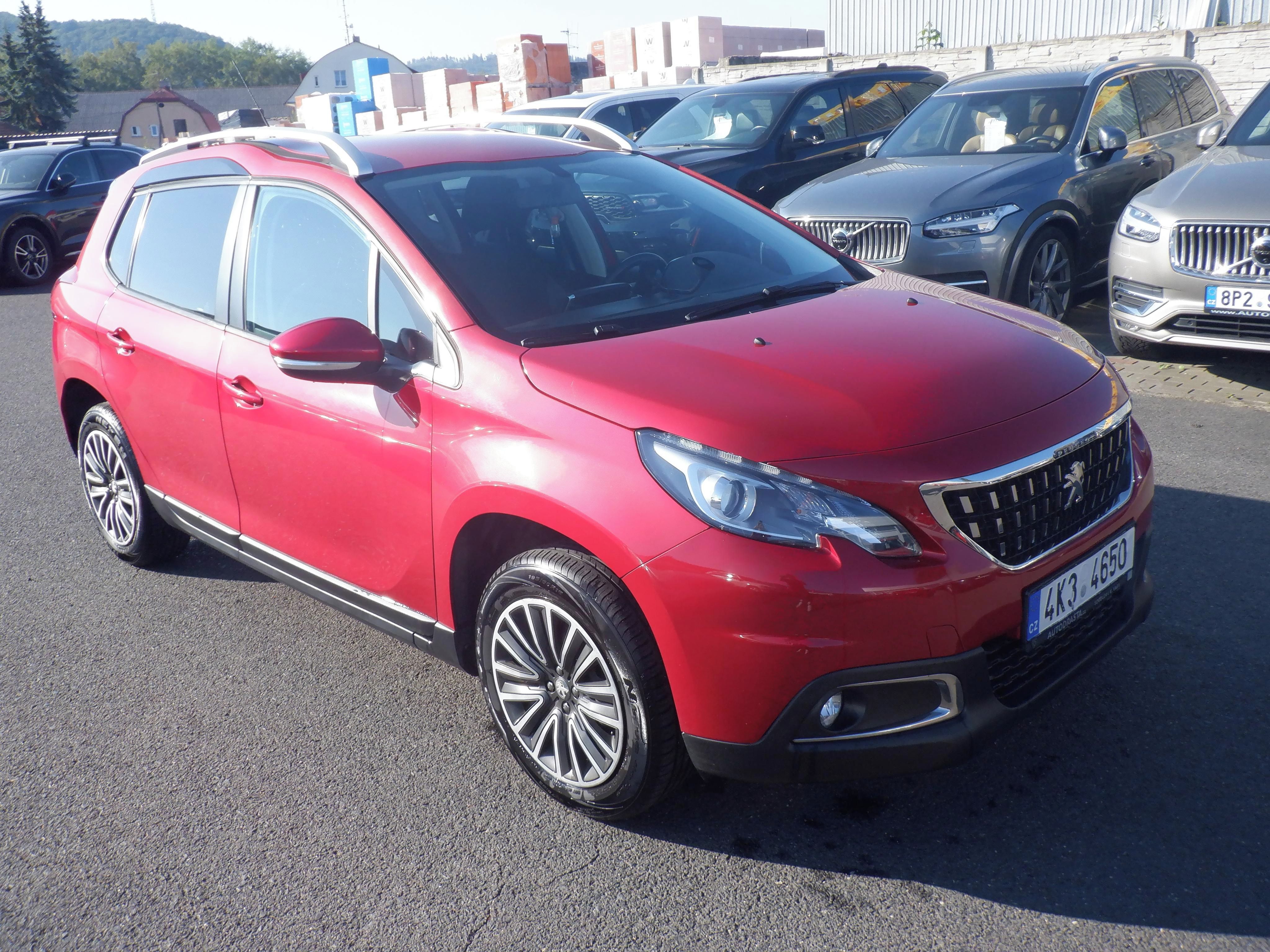 Peugeot 2008, 1.2 PureTech Active,,1.maj.ČR - fotka 3