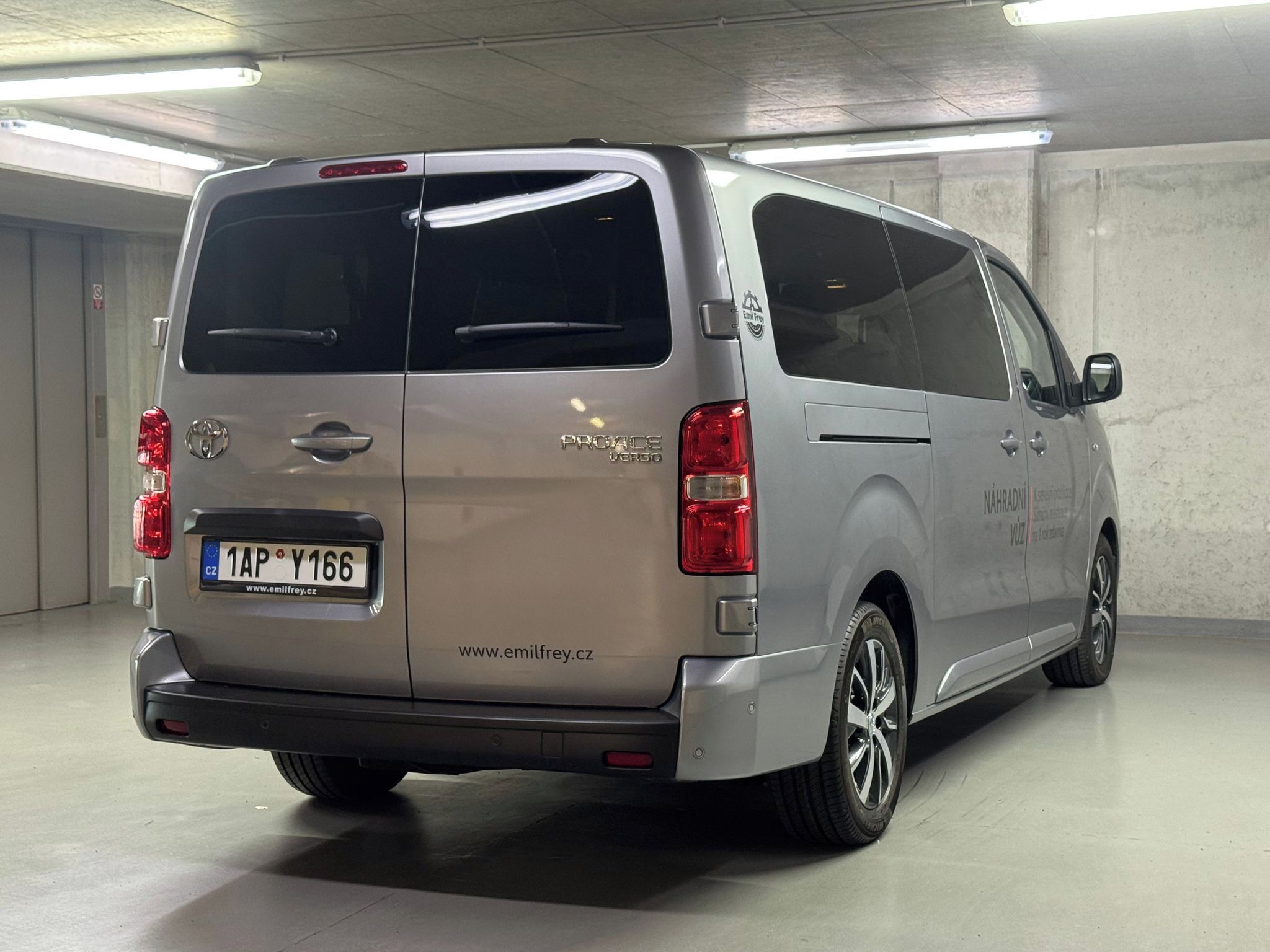 Toyota Proace Verso, 2.2,D-4D,Glass Van,Business,9S - fotka 5