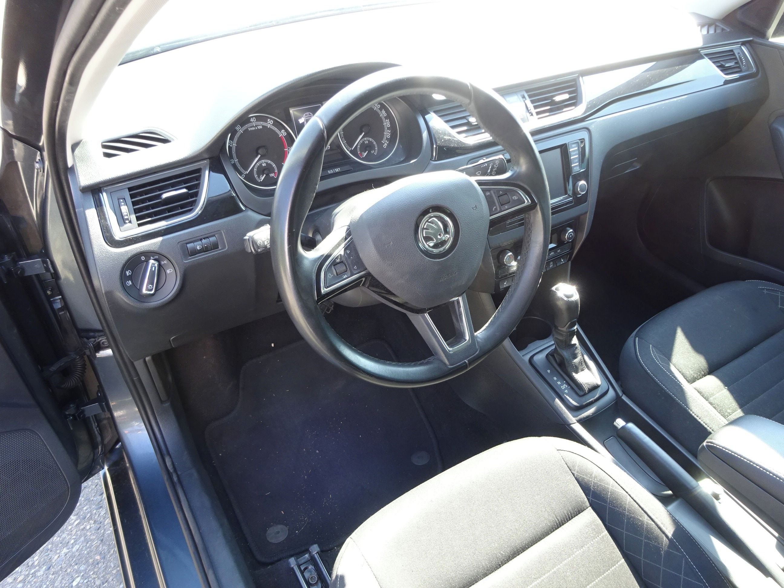 Škoda Rapid, 1.4 TSI (92 KW) AUTOMAT ČR - fotka 5