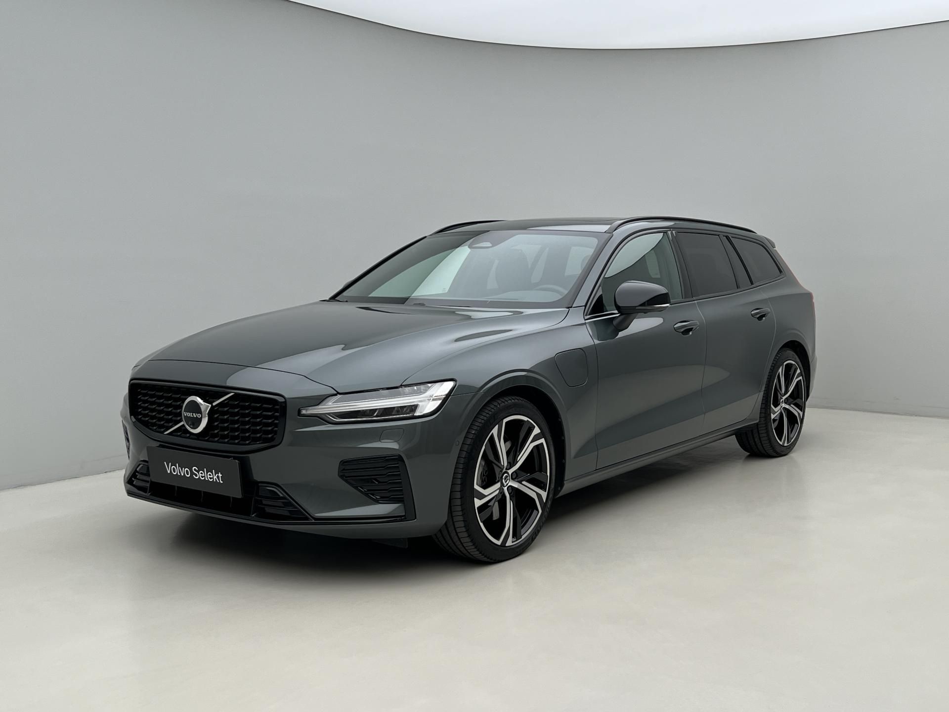 Volvo V60, T6 AWD DARK PLUS 1. maj.