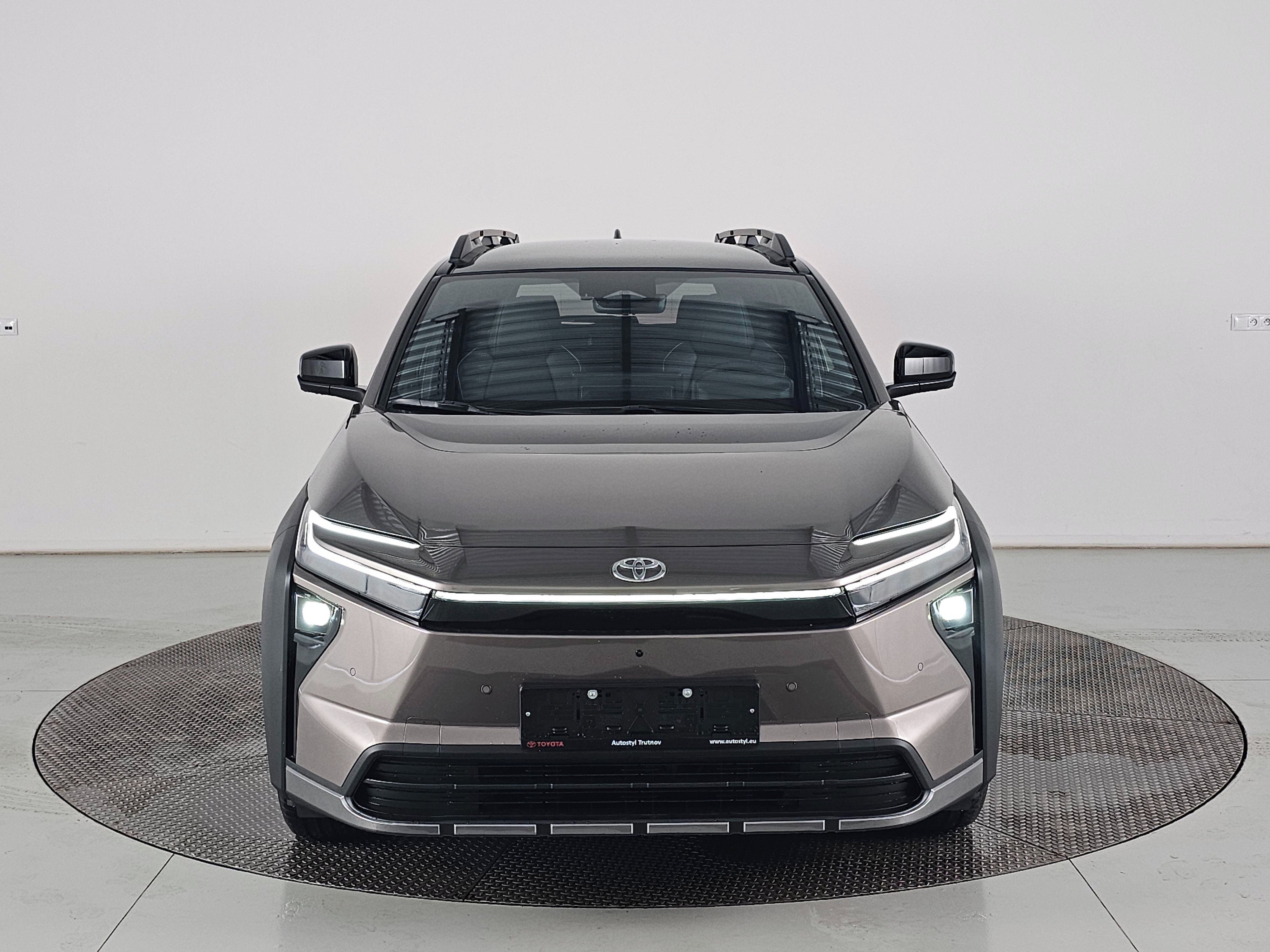 Toyota bZ4X, TS Executive 4x4 74,7 kWh 380k - fotka 2