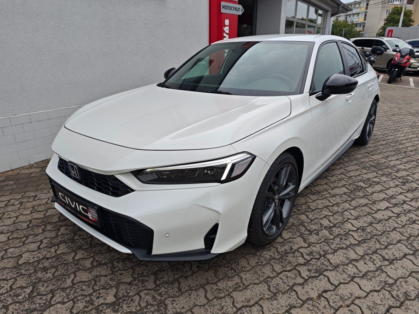Honda Civic, 2.0 e:HEV SPORT SKLADEM - fotka 3
