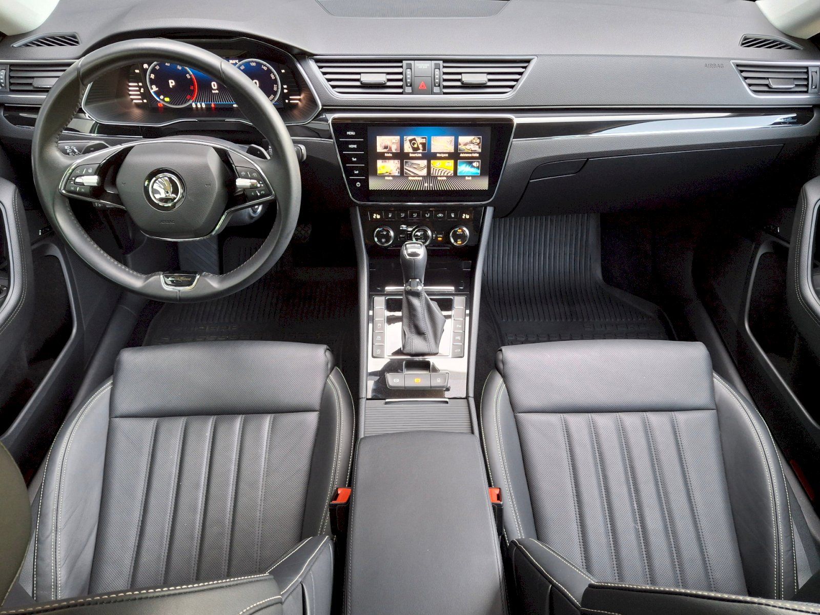 Škoda Superb, Combi L&K DSG 4x4 2,0TSi 206kW - fotka 5