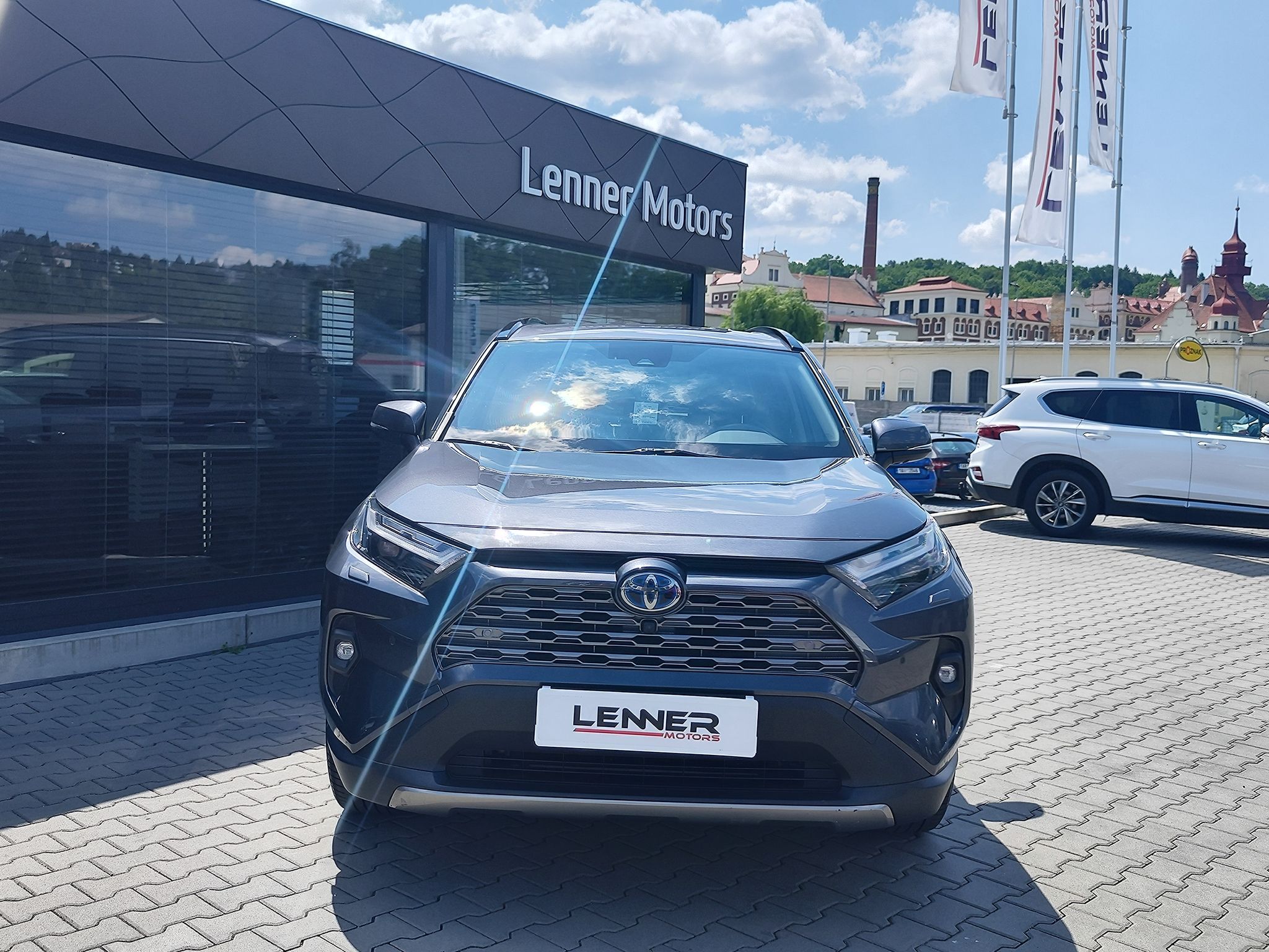 Toyota Rav4, 2.5 HEV/163kW Executive 4WD - fotka 2