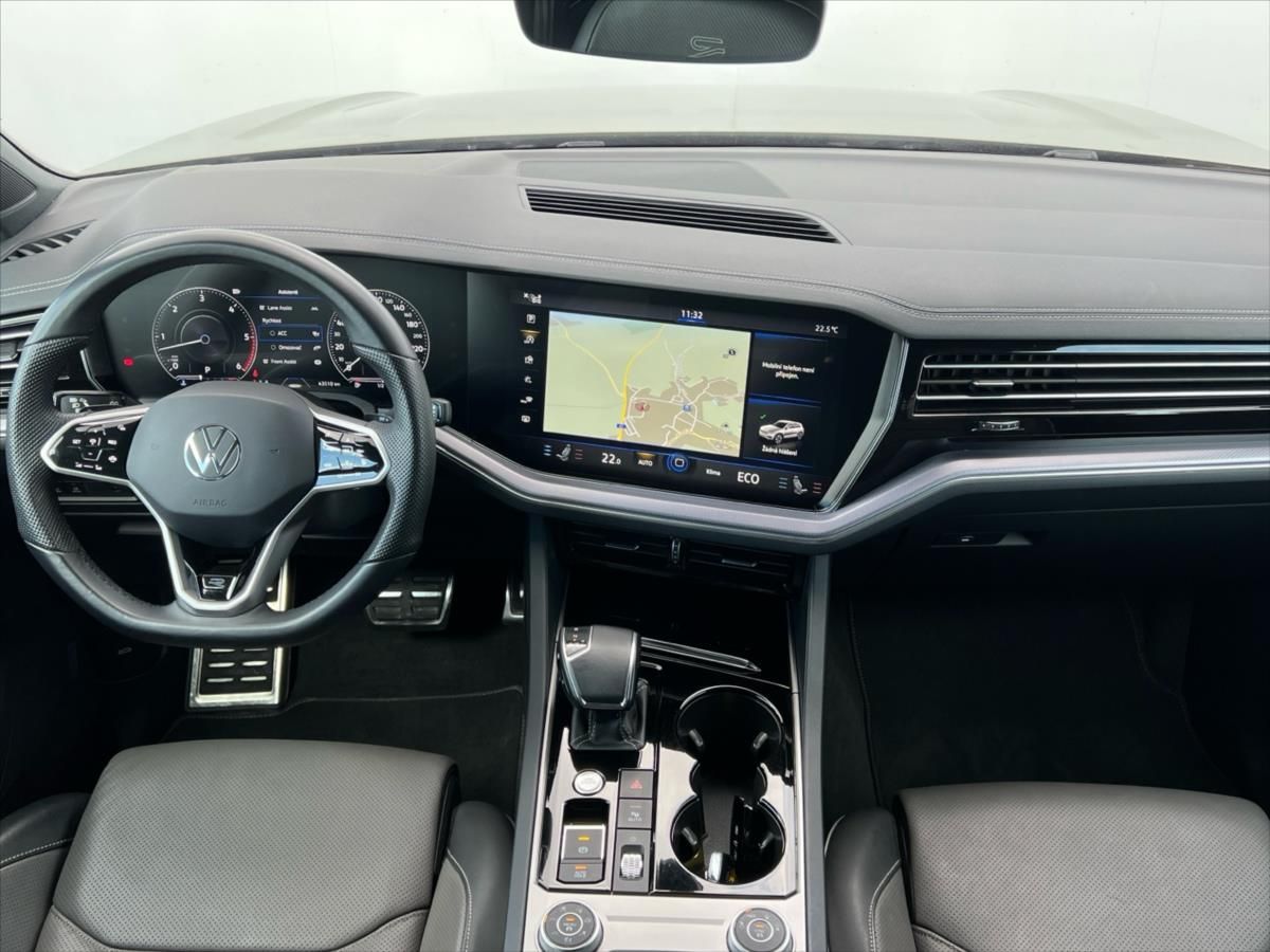 Volkswagen Touareg, 3,0 TDi V6 210 kW 8AT 4x4 R-LI - fotka 5