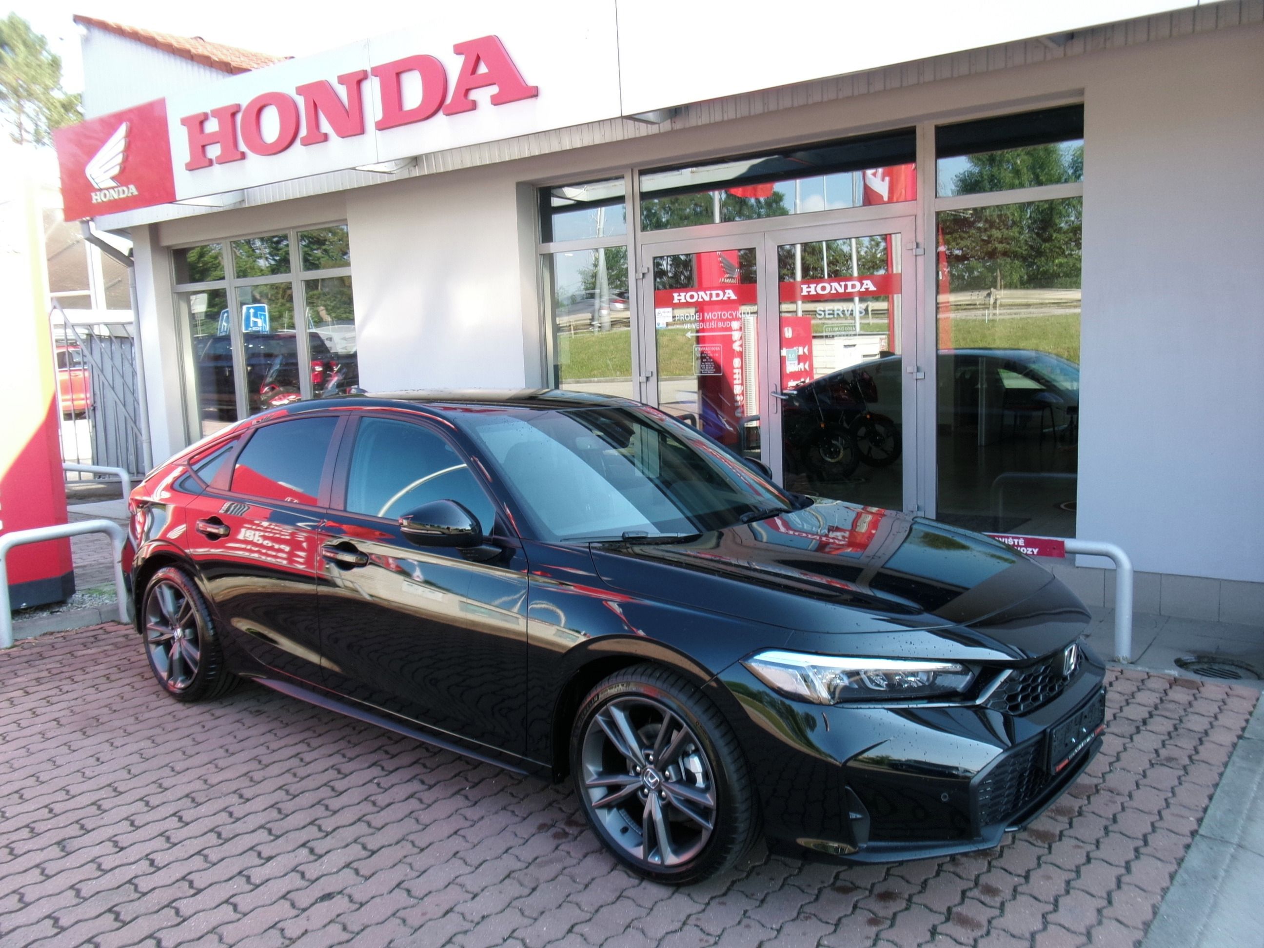 Honda Civic, 2.0e:HEV SPORT PLUS 2027 - fotka 3
