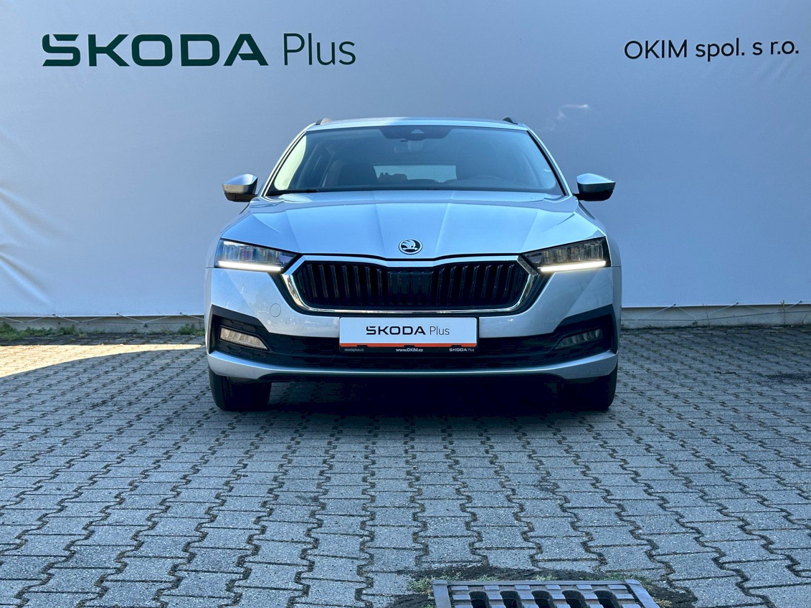 Škoda Octavia, 2.0 TDI 85kW Ambition Combi - fotka 4