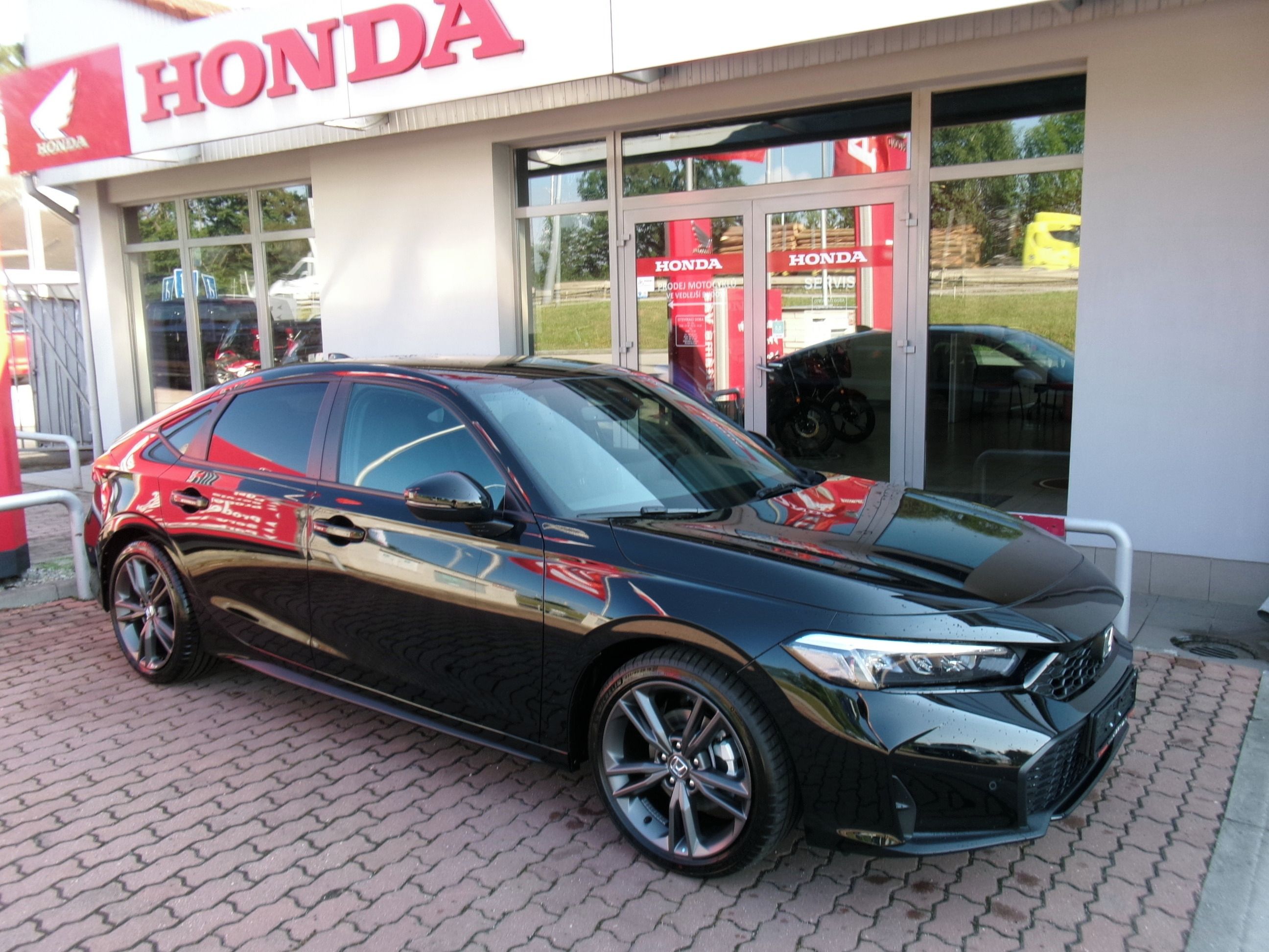 Honda Civic, 2.0e:HEV SPORT PLUS 2027 - fotka 5