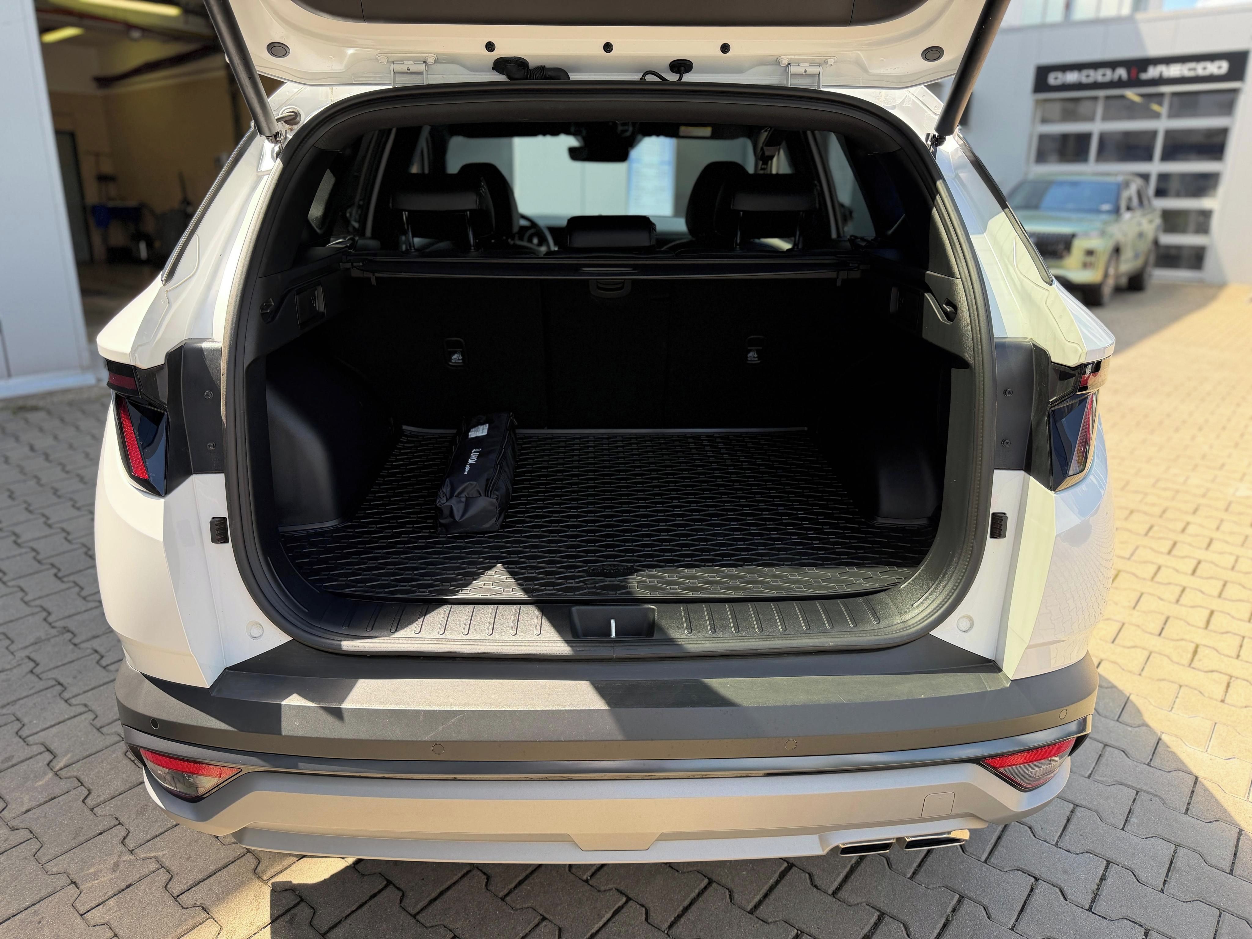 Hyundai Tucson, 1,6 TGDI PHEV  2WD AT 20 EDICE - fotka 4