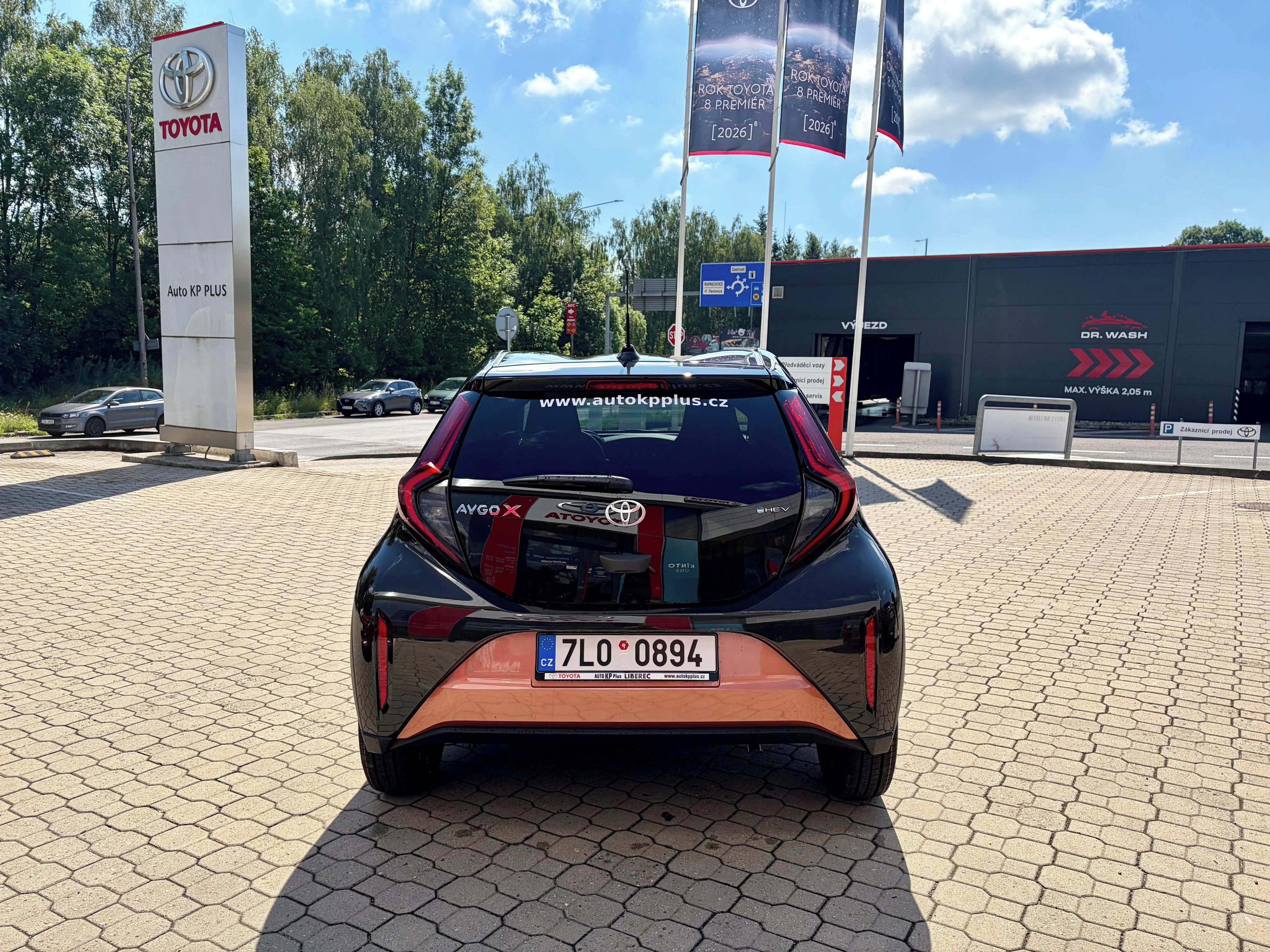 Toyota Aygo, X 1,5 116k HEV Style - fotka 5