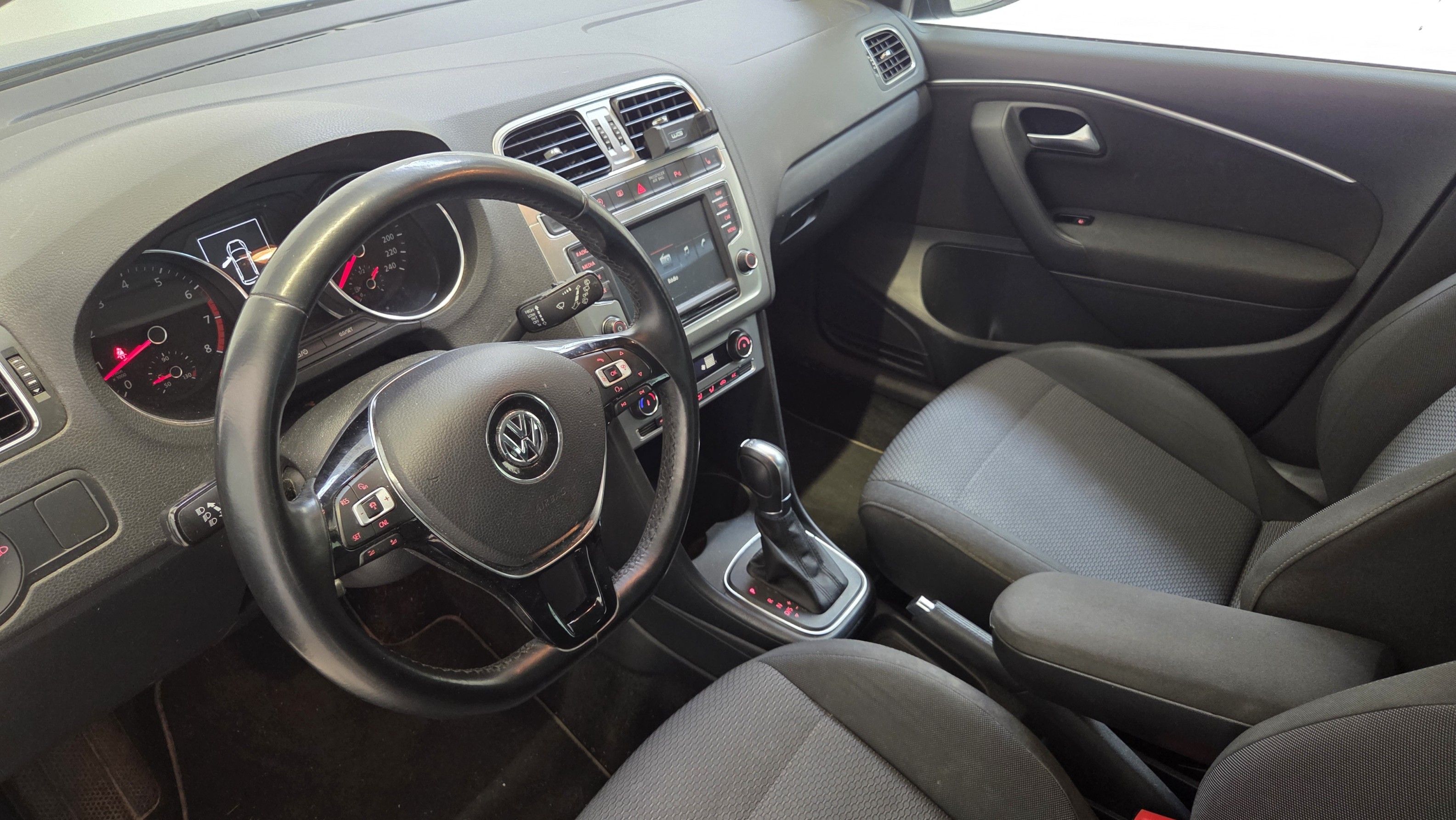Volkswagen Polo, 1.2 TSI 66 kW Highline DSG - fotka 5