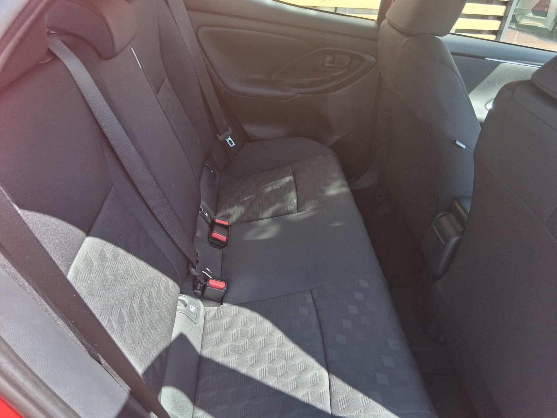 Toyota Yaris, 1,5 HEV 116K LIMITED EDITION - fotka 5
