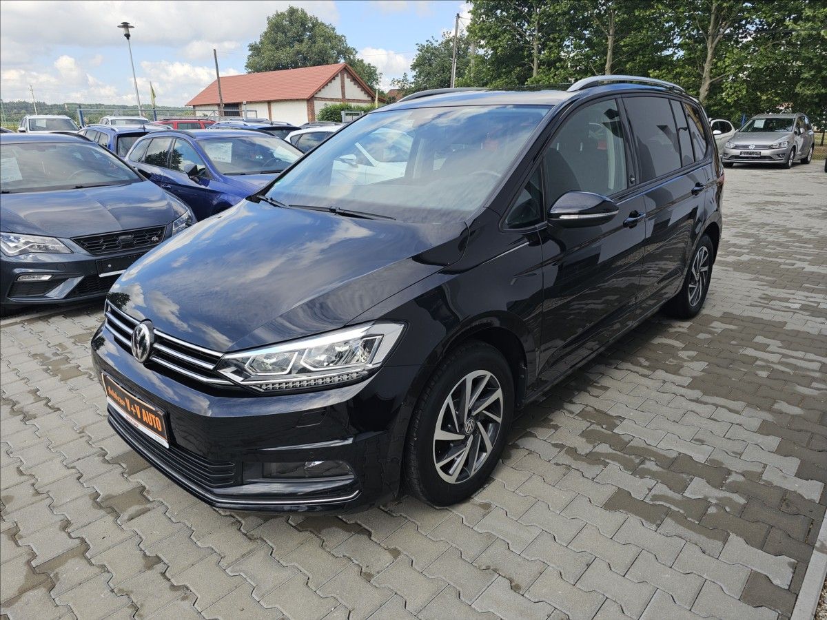 Volkswagen Touran, 1,4 Tsi 110KW DSG Sound 7MÍST - fotka 3