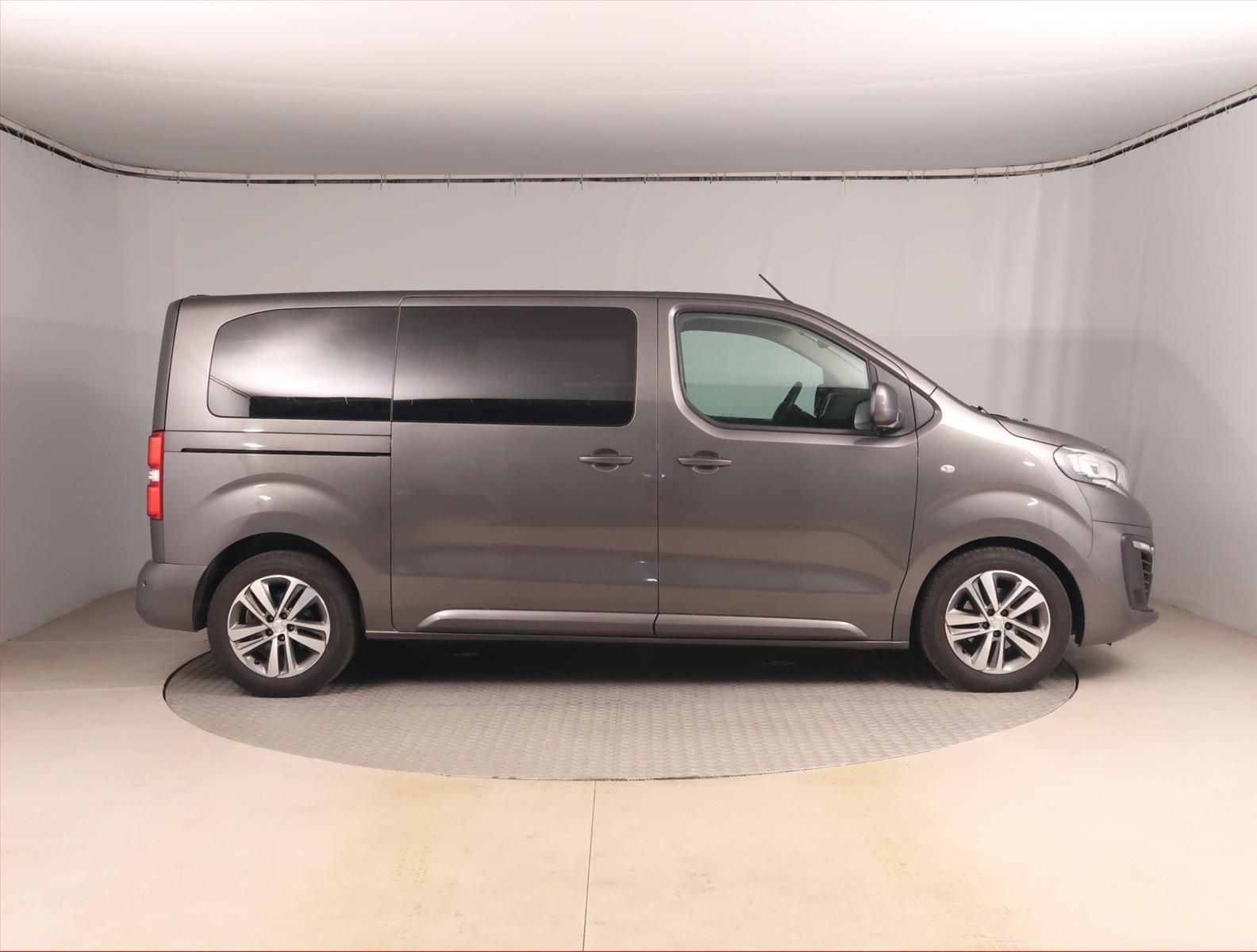 Peugeot Traveller, 2.0 BlueHDi, Klima, ČR, DPH - fotka 6