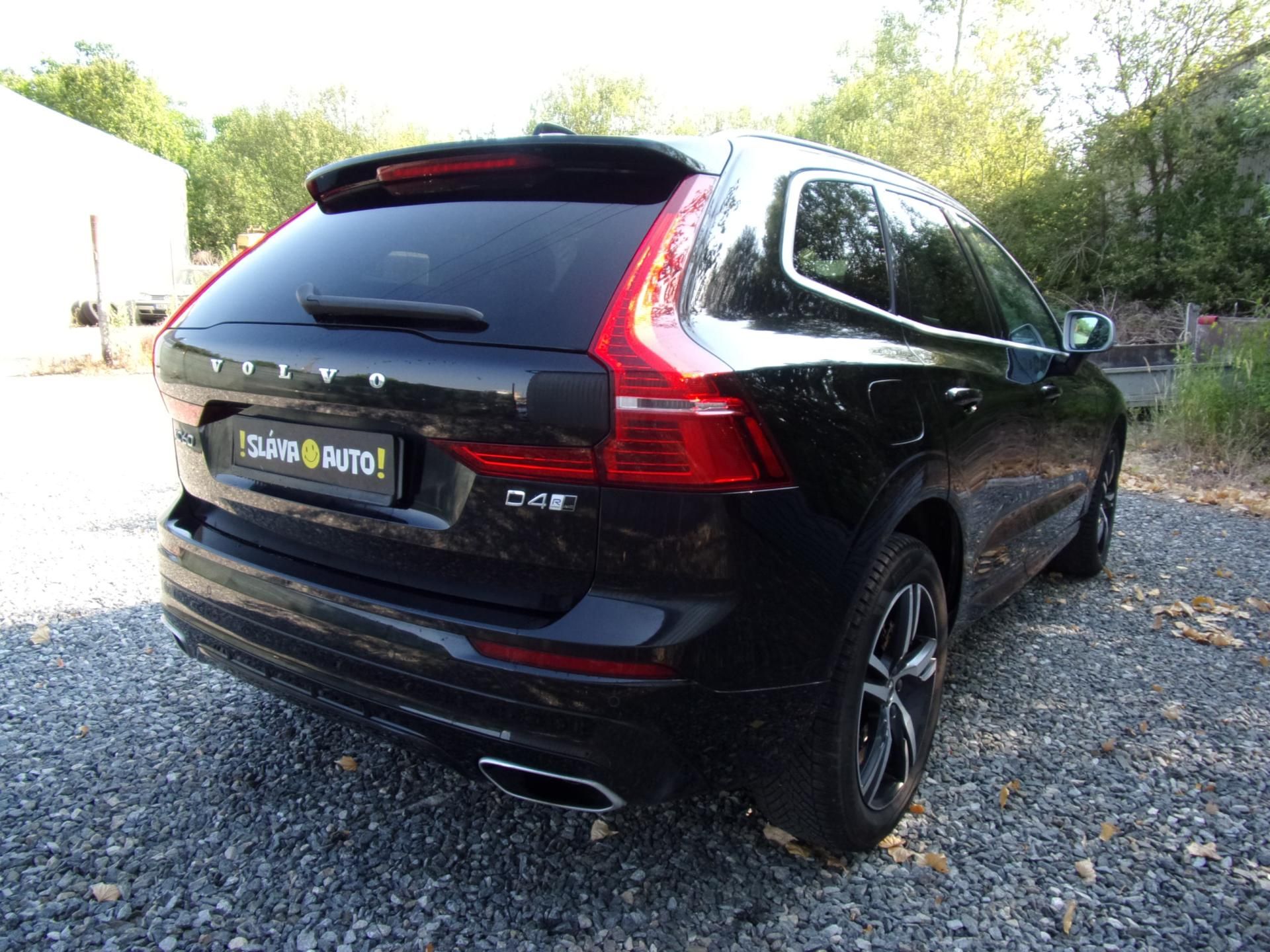 Volvo XC60, 2.0D4 140kW AWD R-LINE 148 000 - fotka 5