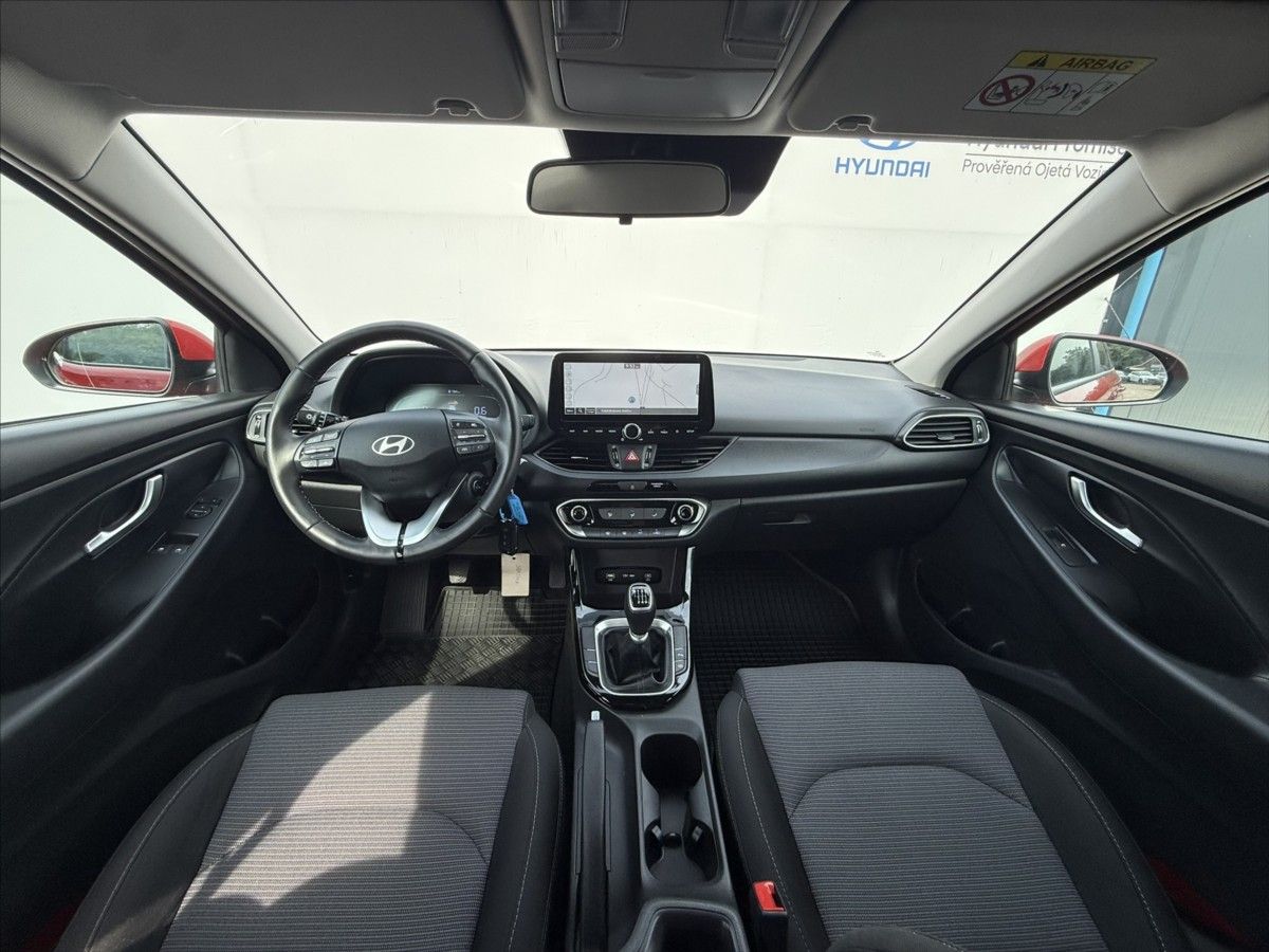 Hyundai i30, 1,5 CVVT 71kW Comfort - fotka 5
