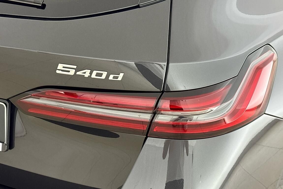 BMW Řada 5, 540d xDrive Touring - fotka 5