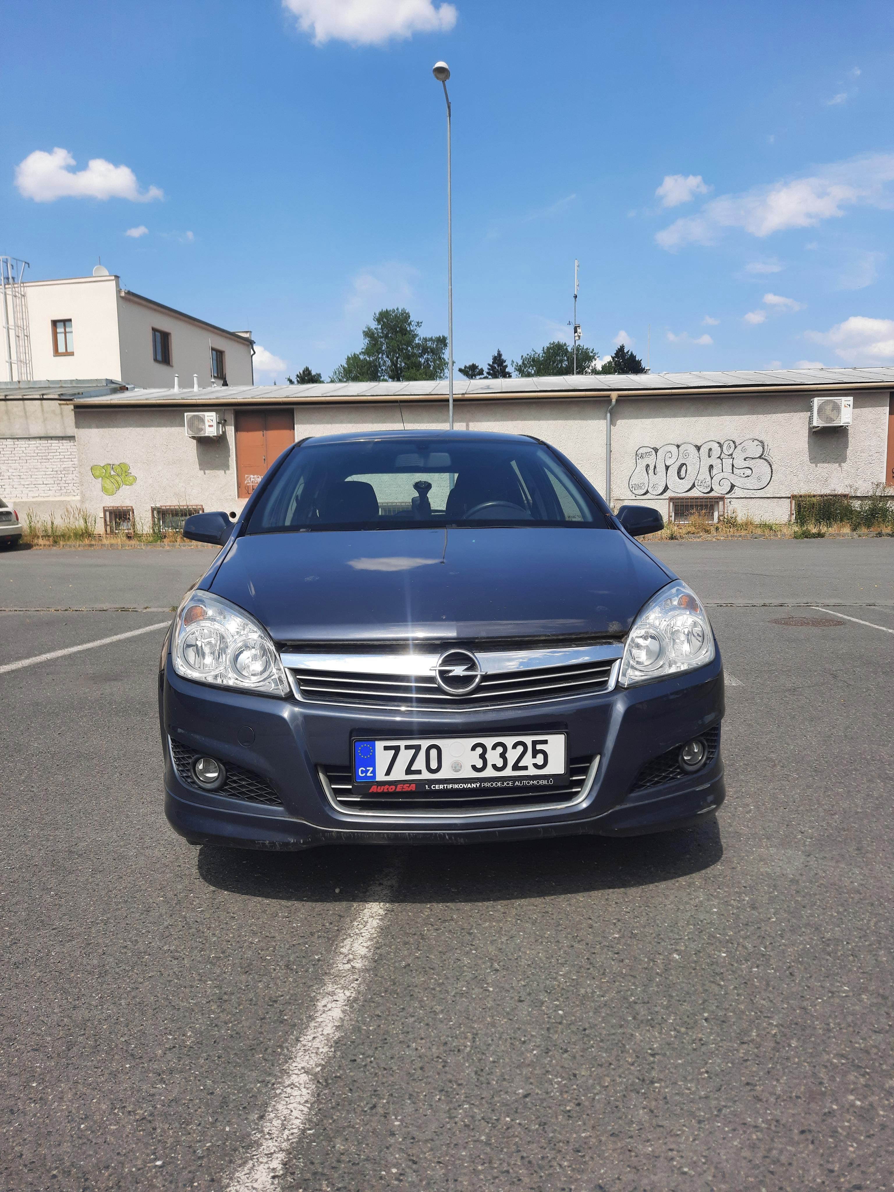 Opel Astra, Opel Astra 1,7cdti - fotka 6