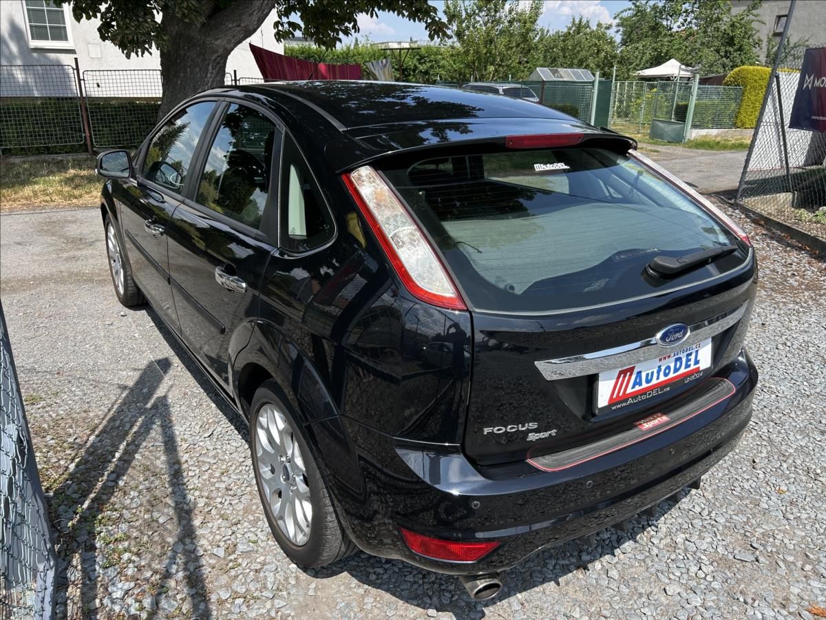 Ford Focus, 1,6 i  Serviska,Klima,8x pneu - fotka 4