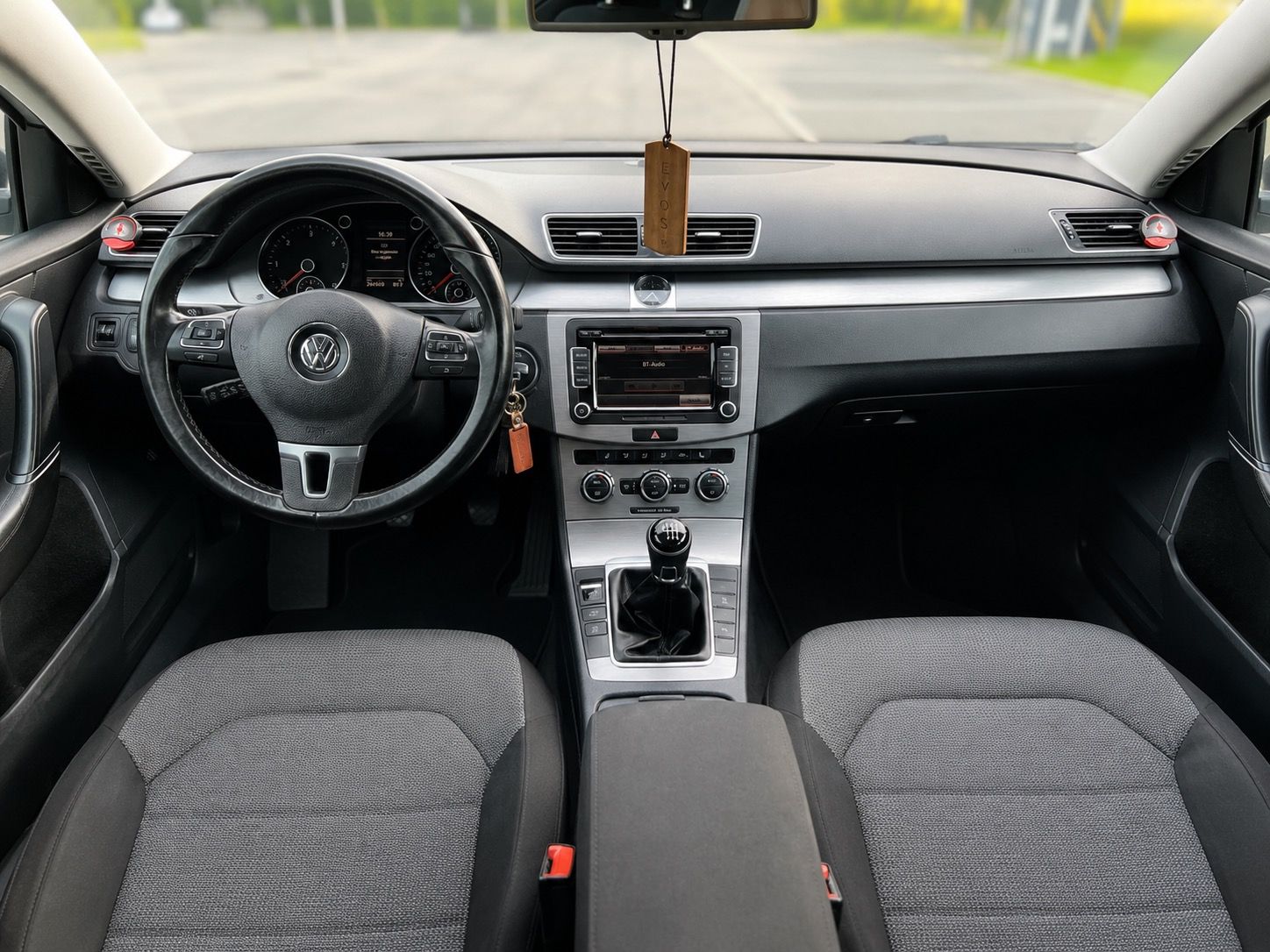 Volkswagen Passat, 2.0 TDI - fotka 2