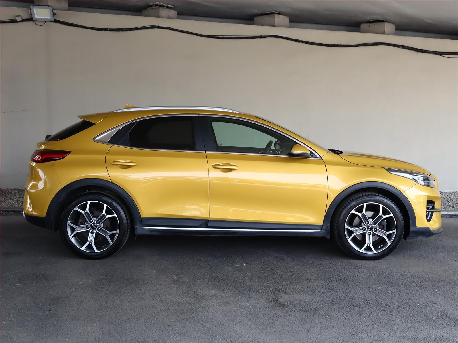 Kia XCee´d, 1.4 T-GDI, Automat, Serv.kniha - fotka 6
