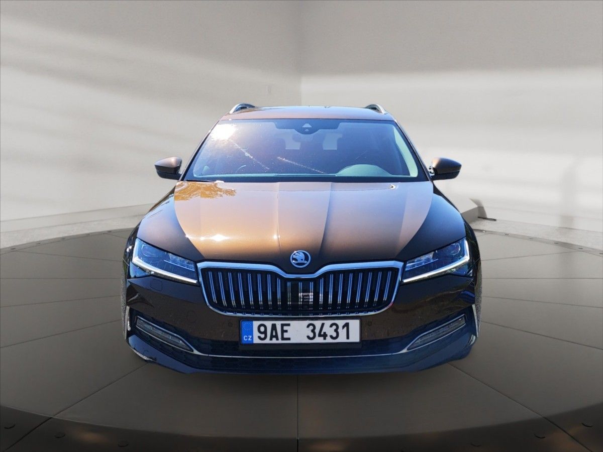 Škoda Superb, 1,5 TSI Laurin&Klement DSG - fotka 2