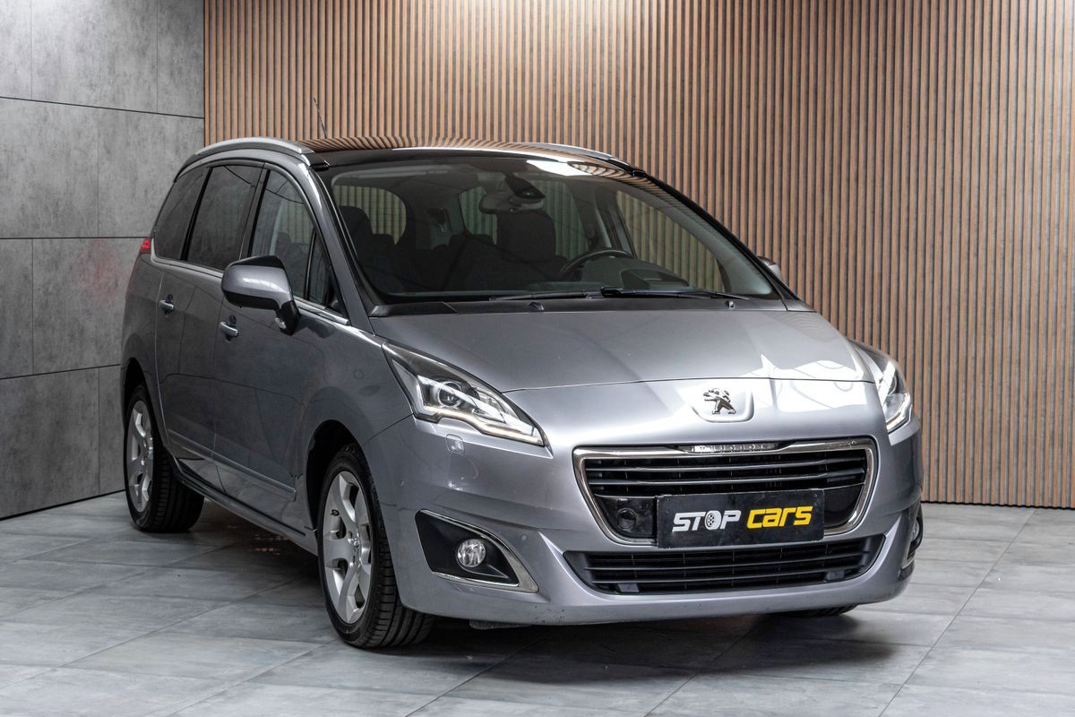Peugeot 5008, 2.0 HDI 2xKOLA*TAŽNÉ*7.MÍST*ČR - fotka 4