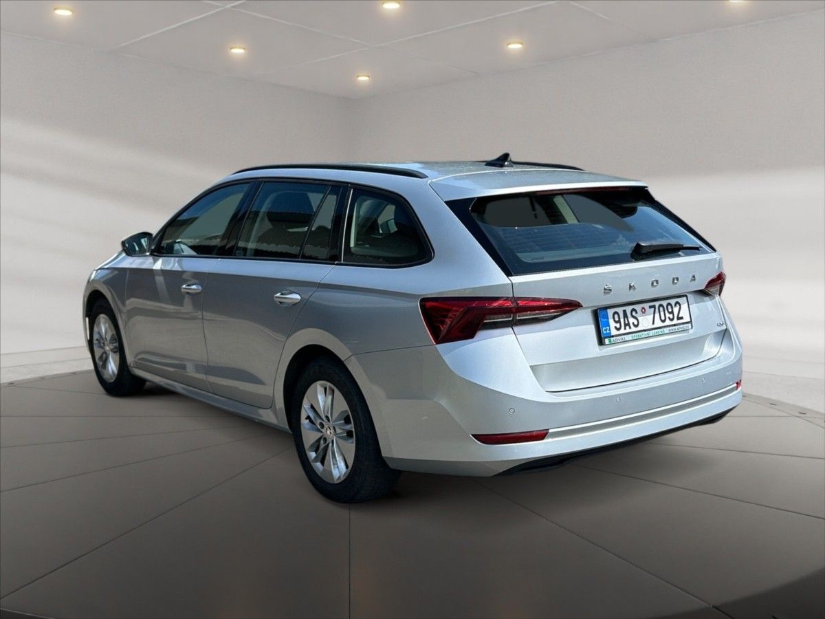 Škoda Octavia, 2,0 TDI 110 4x4 Ambition DSG - fotka 4