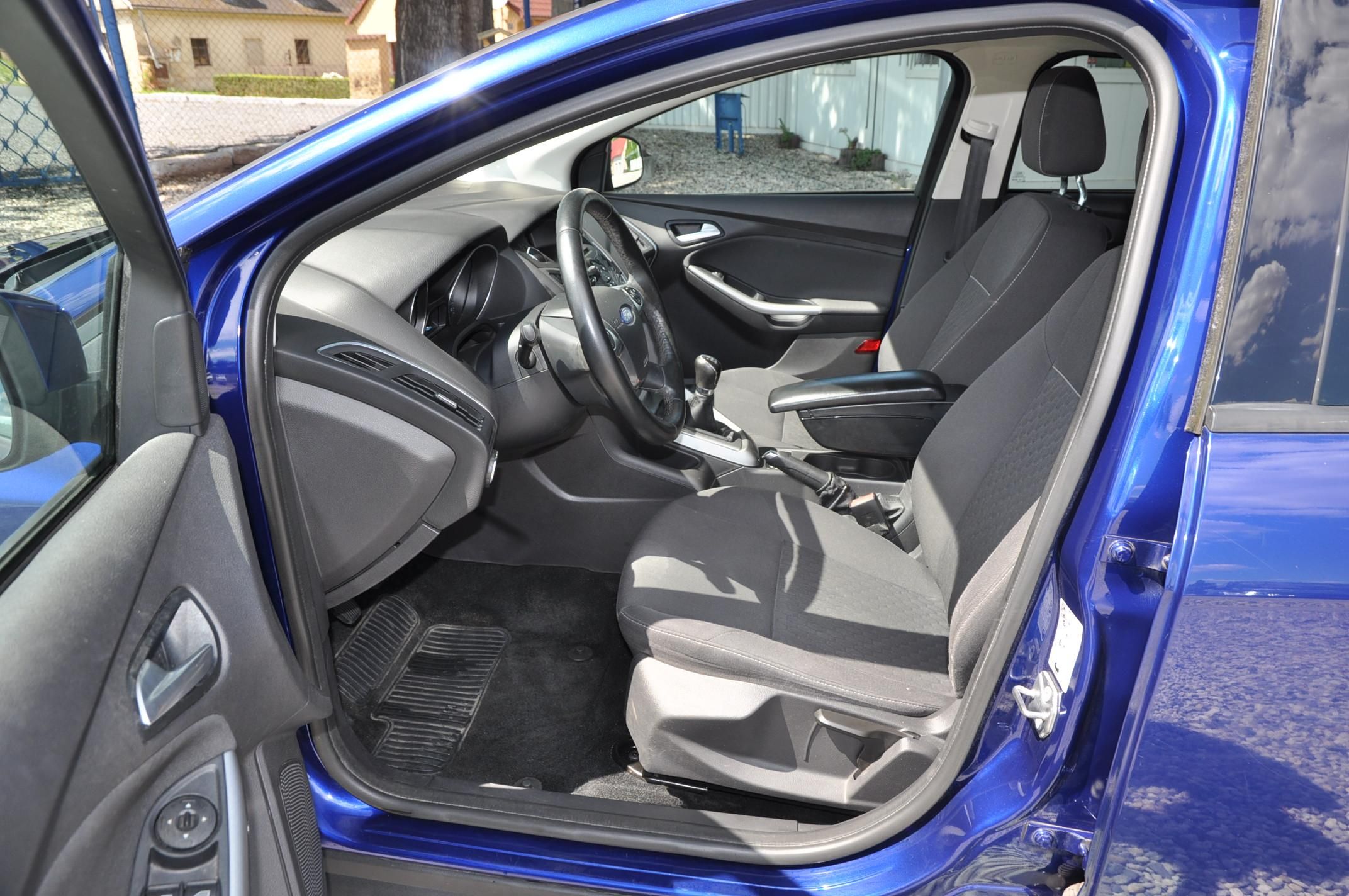 Ford Focus, 1.0i EcoBoost 74kW - fotka 6