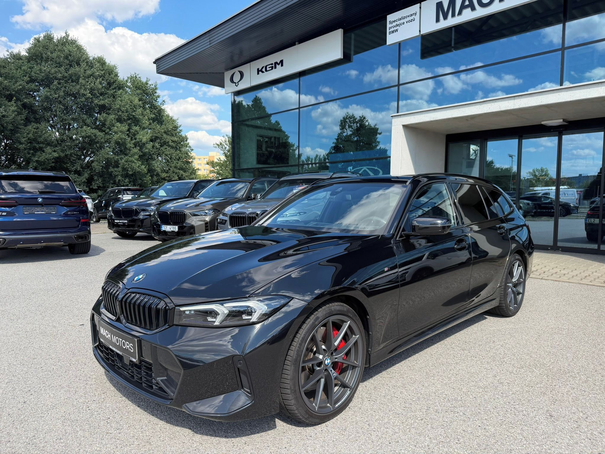 BMW Řada 3, 330d xDrive Touring - fotka 3