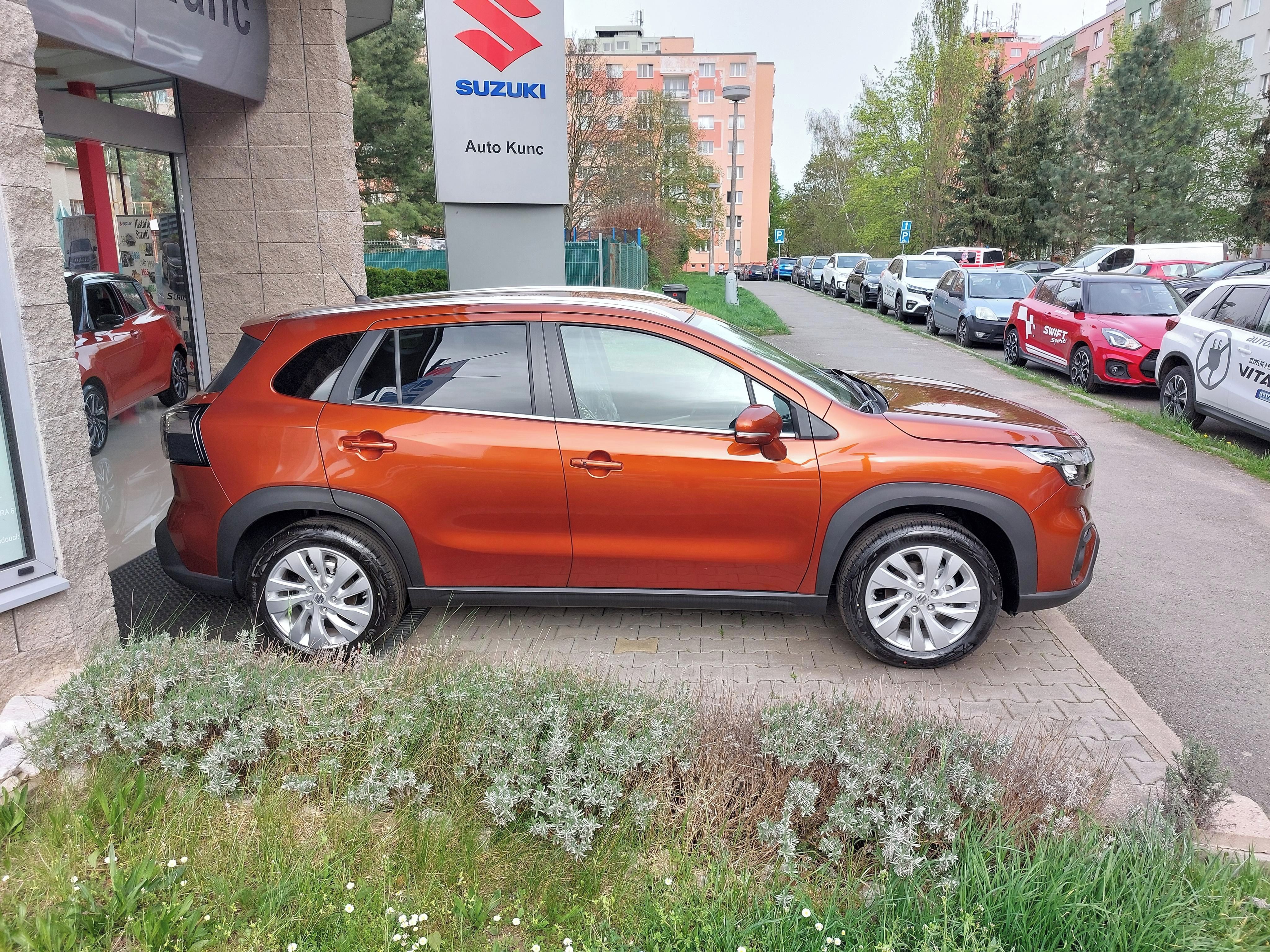 Suzuki S-Cross, 1.4 Premium AllGrip AT Hybrid - fotka 4